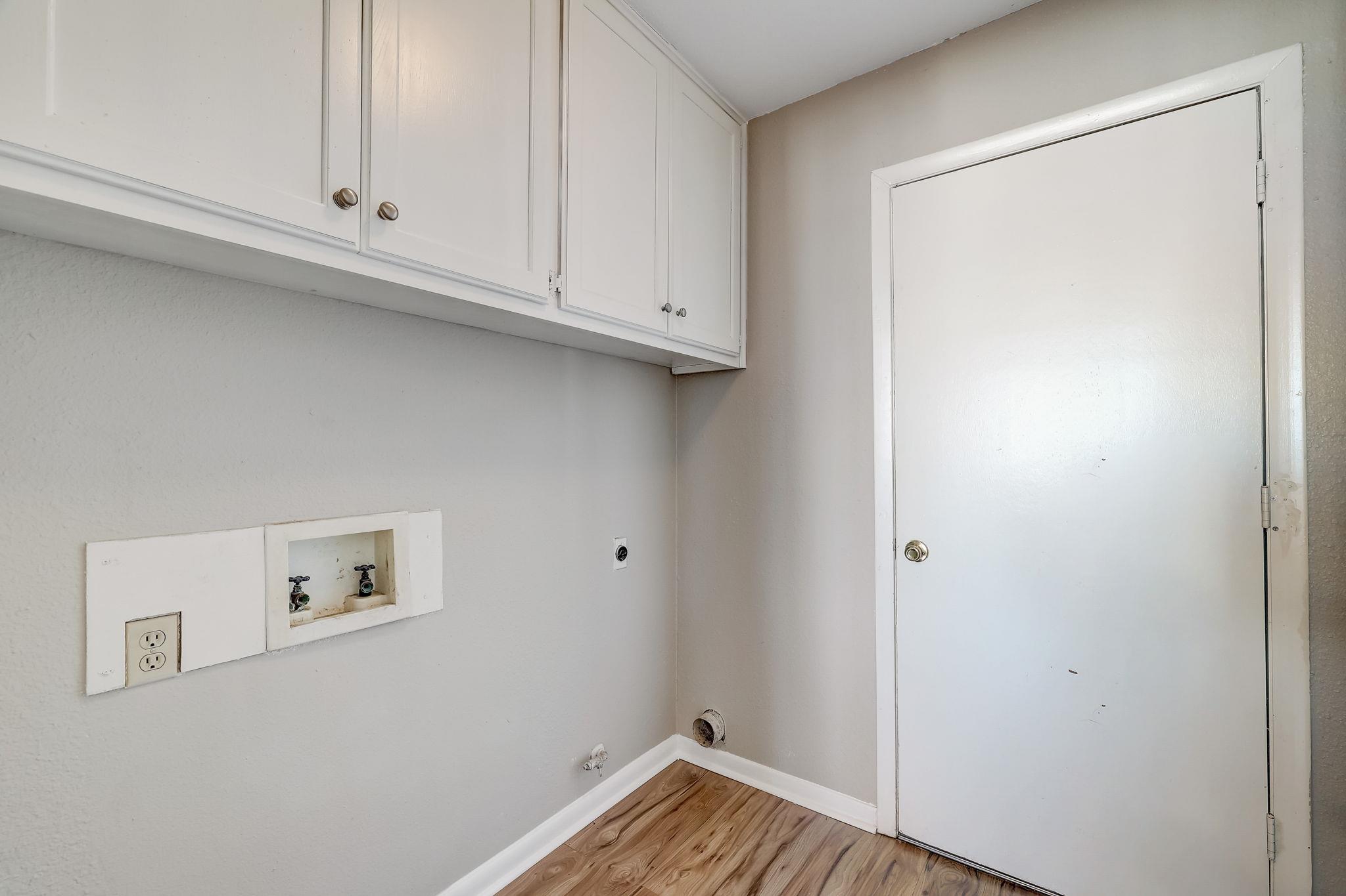 1406 Hyridge Circle, Round Rock, TX 78664