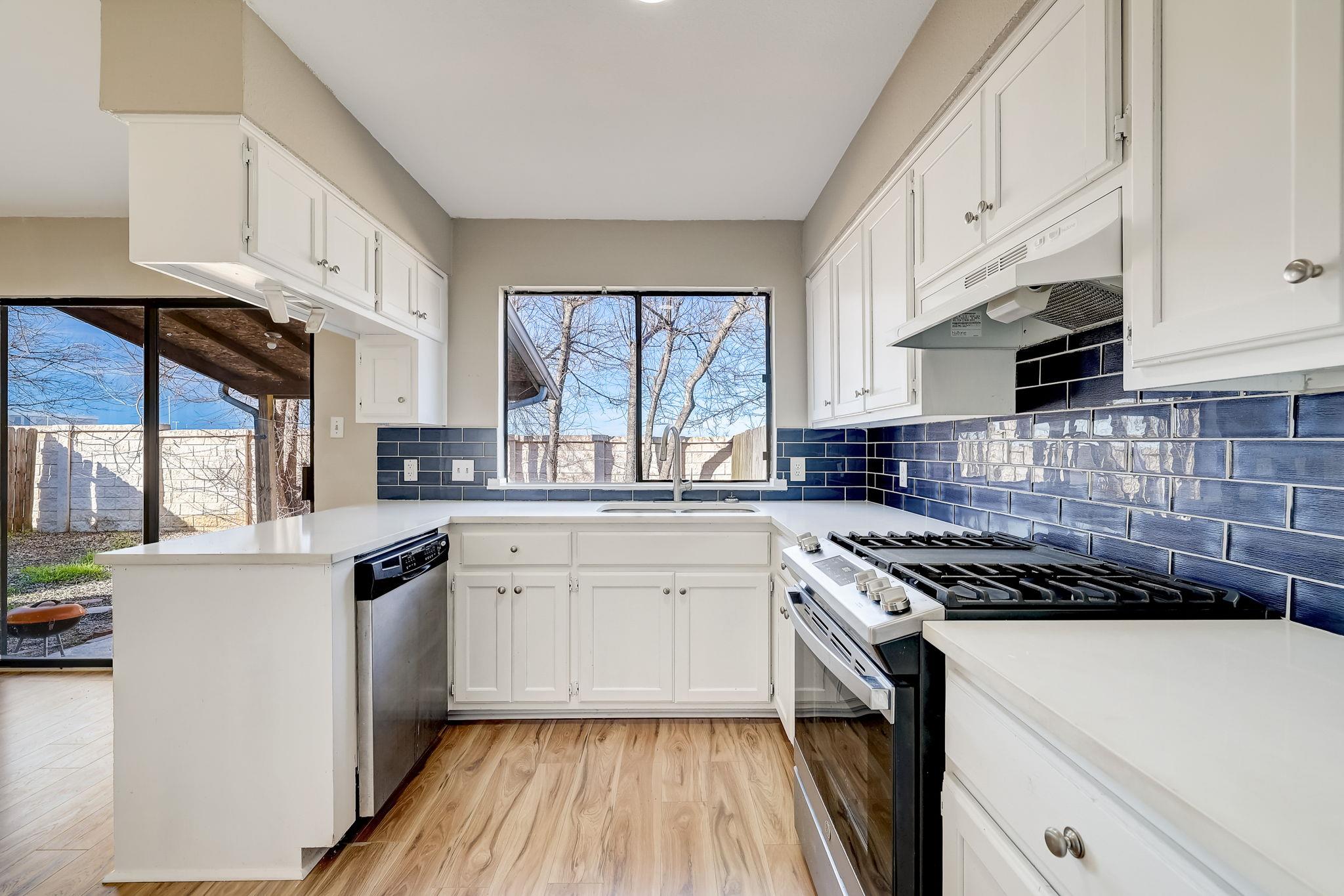 1406 Hyridge Circle, Round Rock, TX 78664