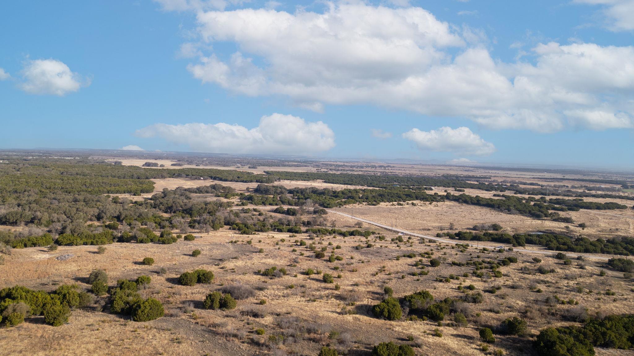 659 Shin Oak Dr, Lampasas, TX 76550