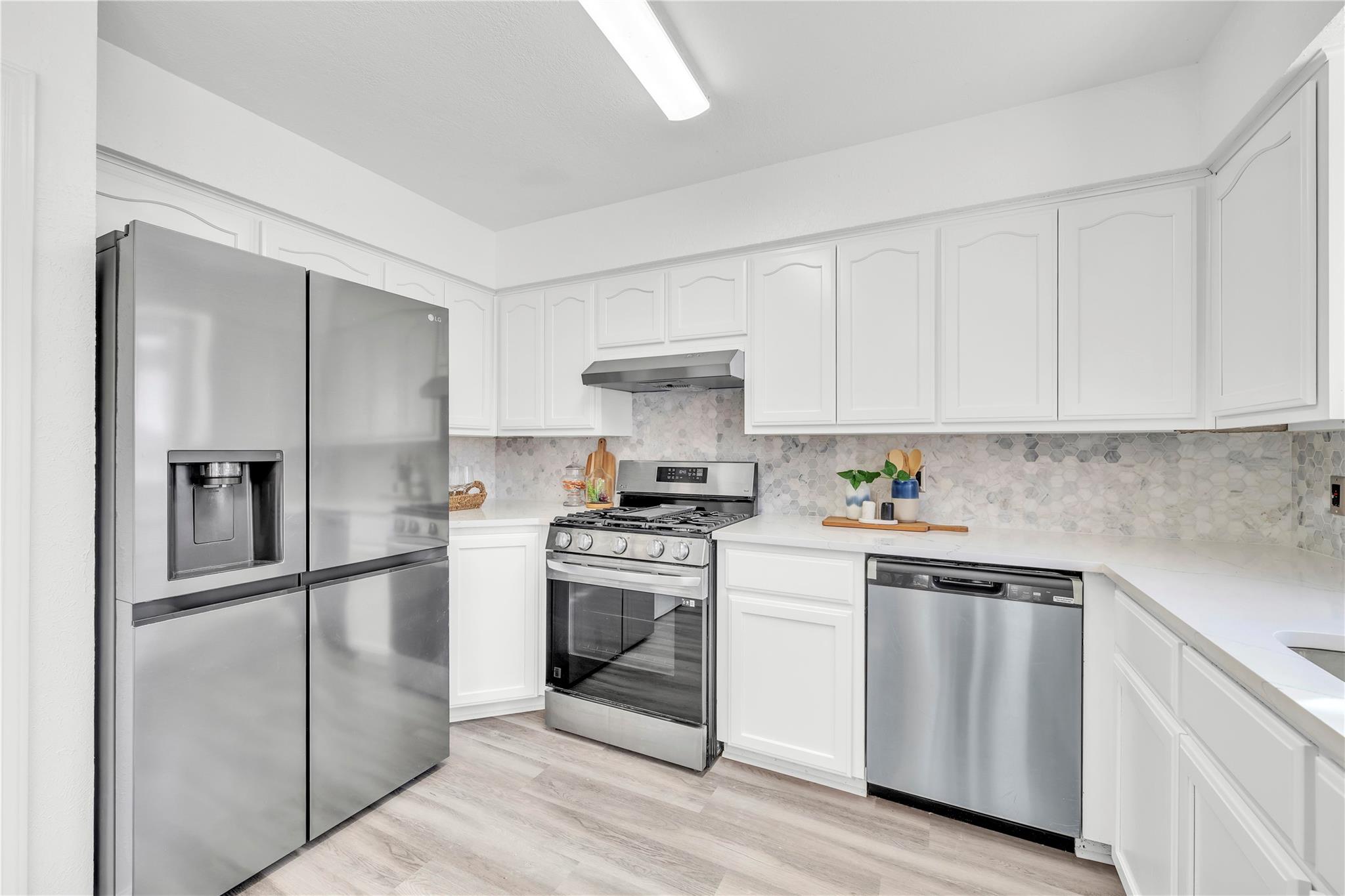 1800 Tamra Ct, Round Rock, TX 78681