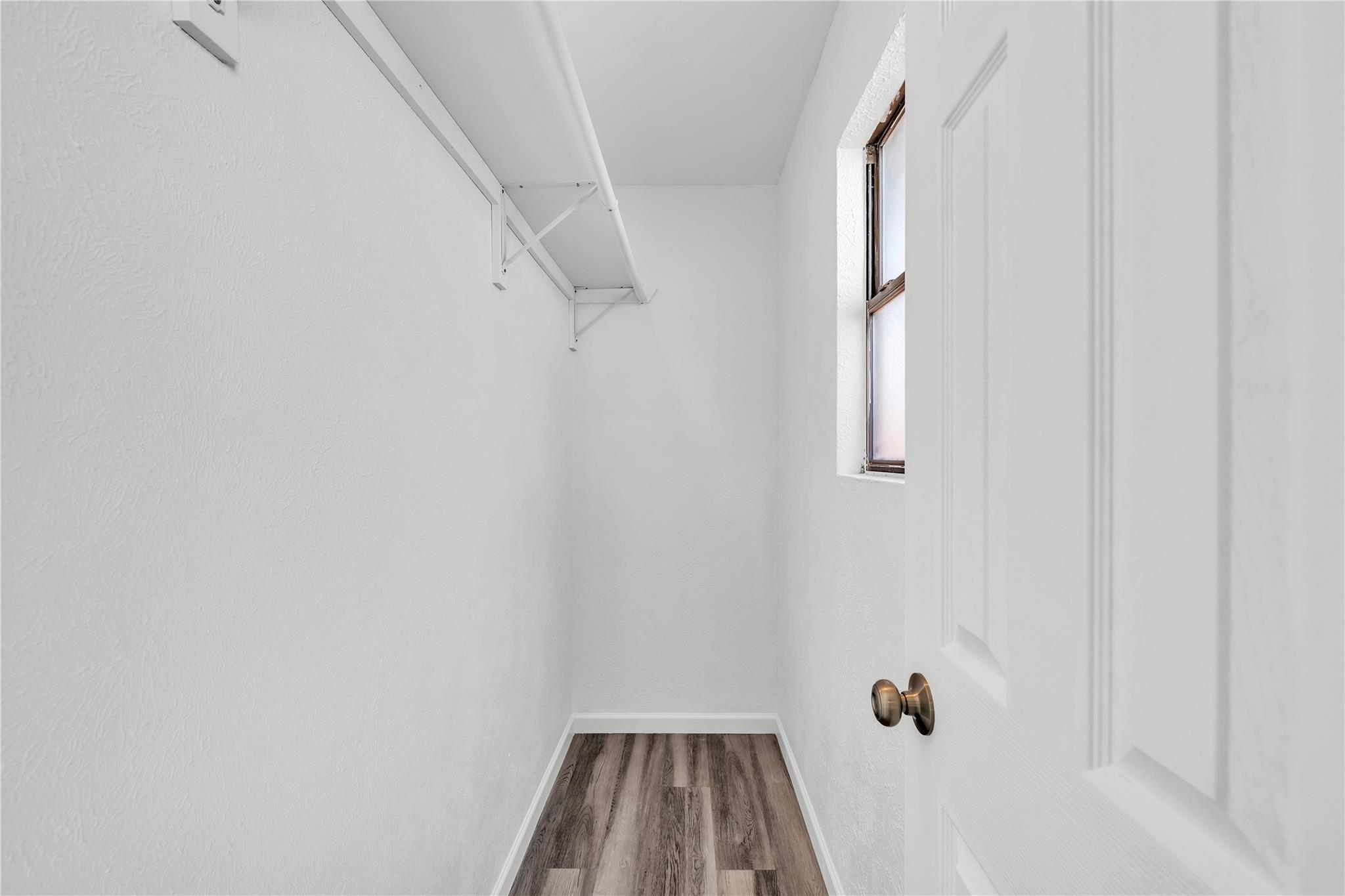 1800 Tamra Ct, Round Rock, TX 78681