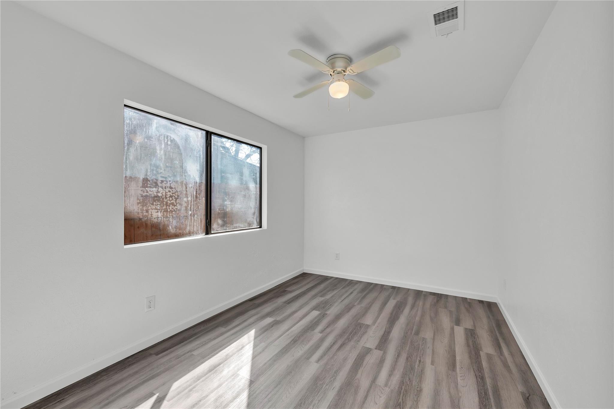 1800 Tamra Ct, Round Rock, TX 78681