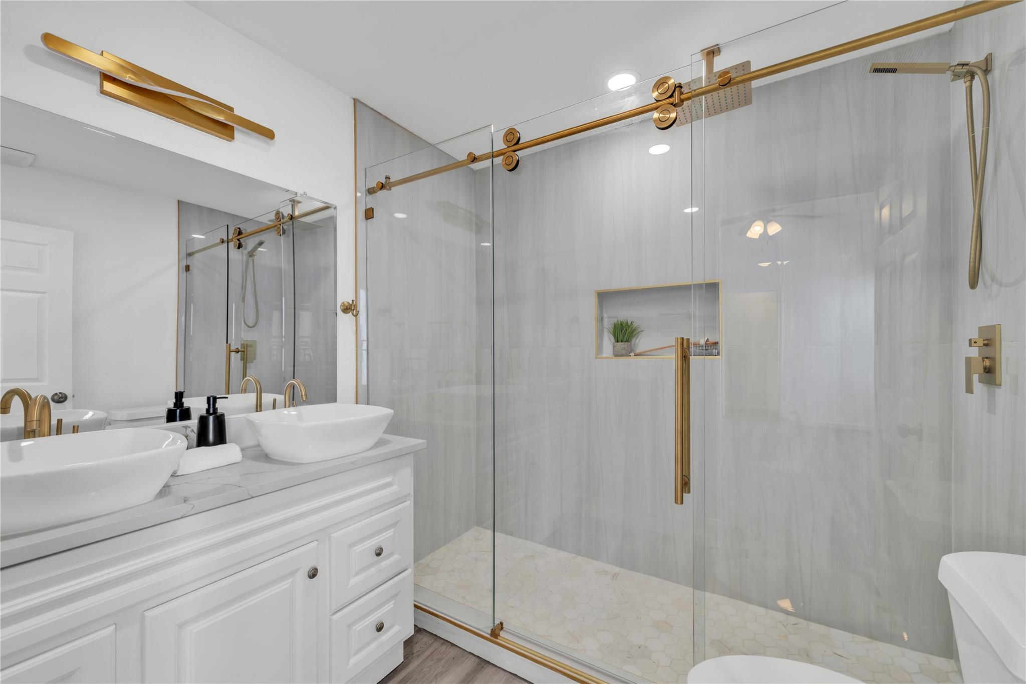 1800 Tamra Ct, Round Rock, TX 78681