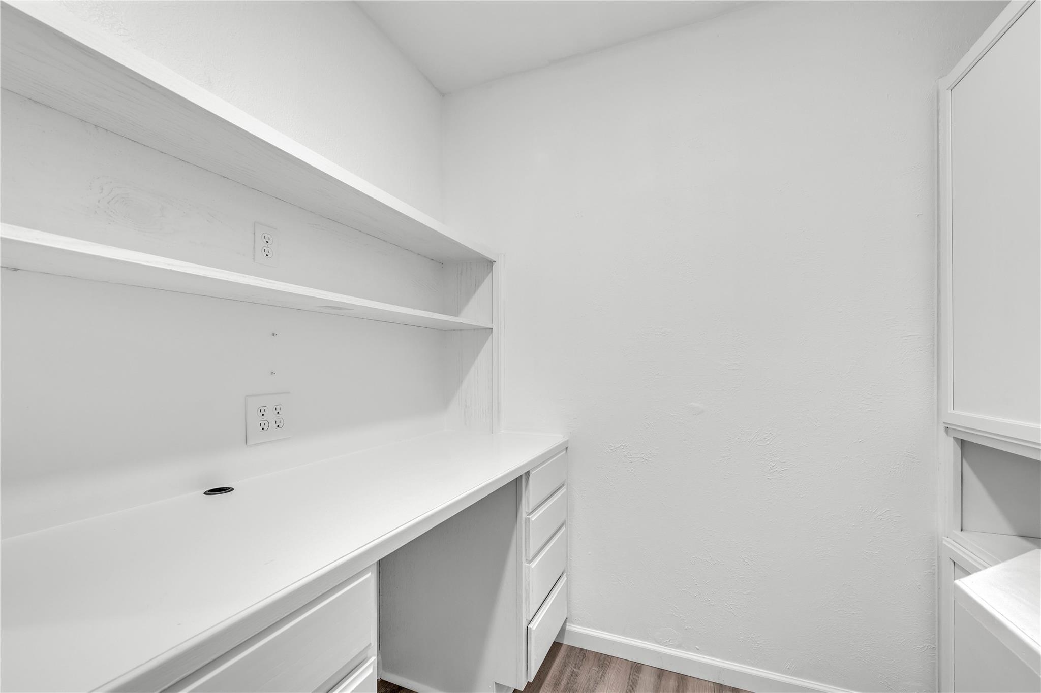 1800 Tamra Ct, Round Rock, TX 78681