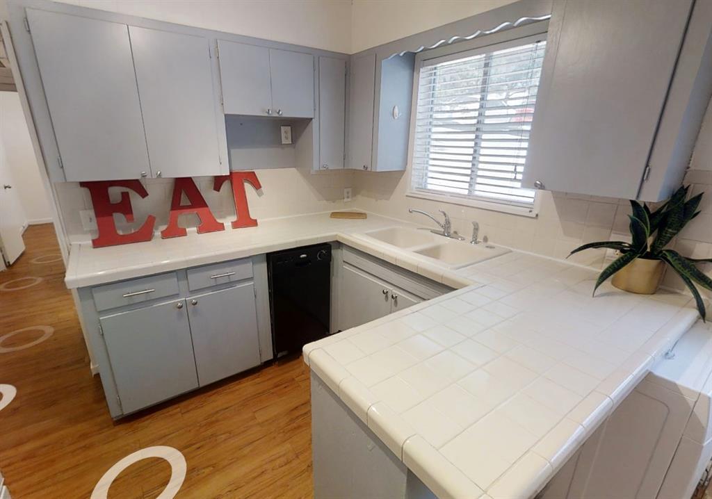 3011 Whitis Ave # 204, Austin, TX 78705