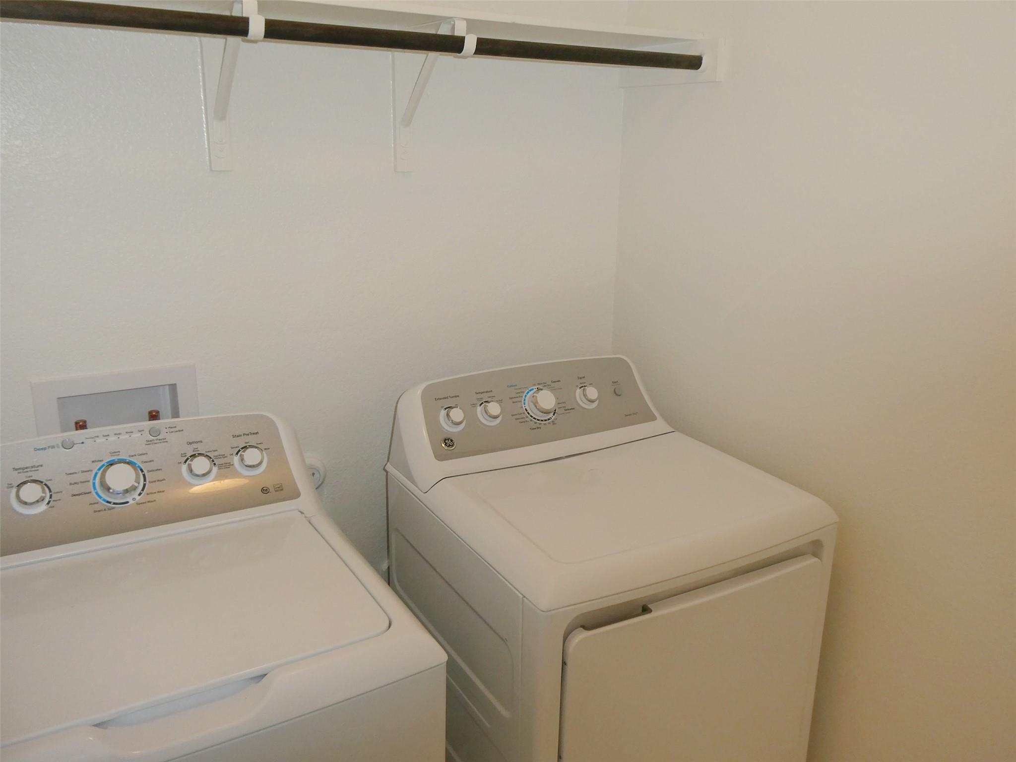 217 BRONCO BILLY Dr, Jarrell, TX 76537