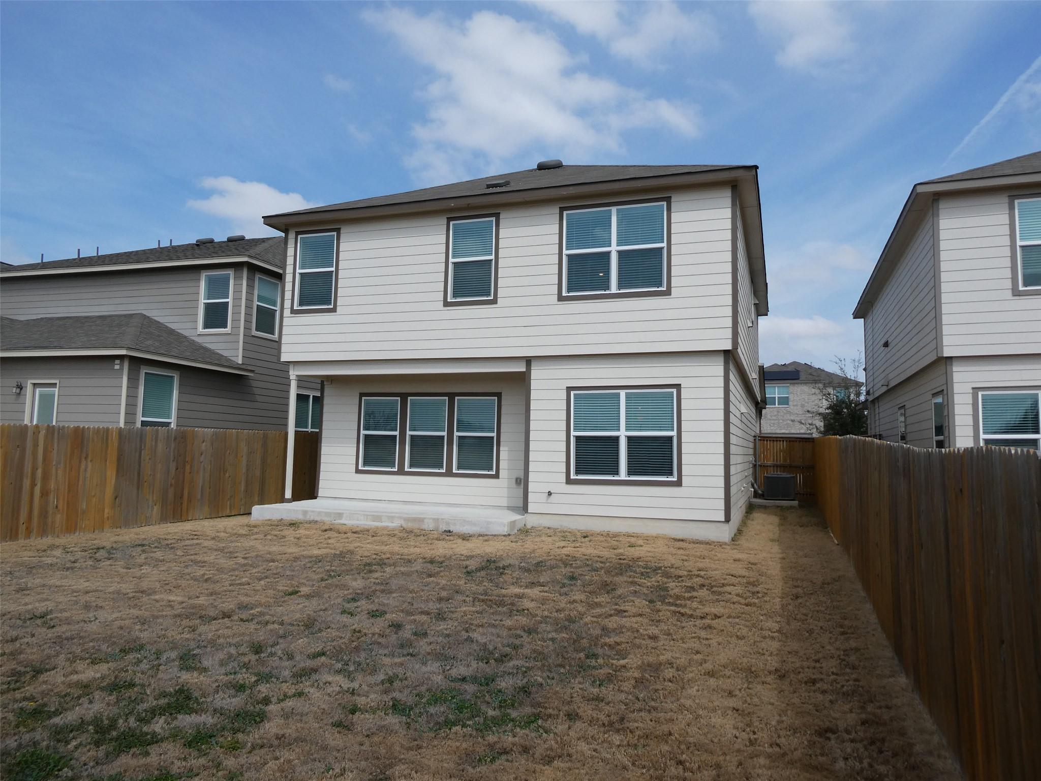 217 BRONCO BILLY Dr, Jarrell, TX 76537