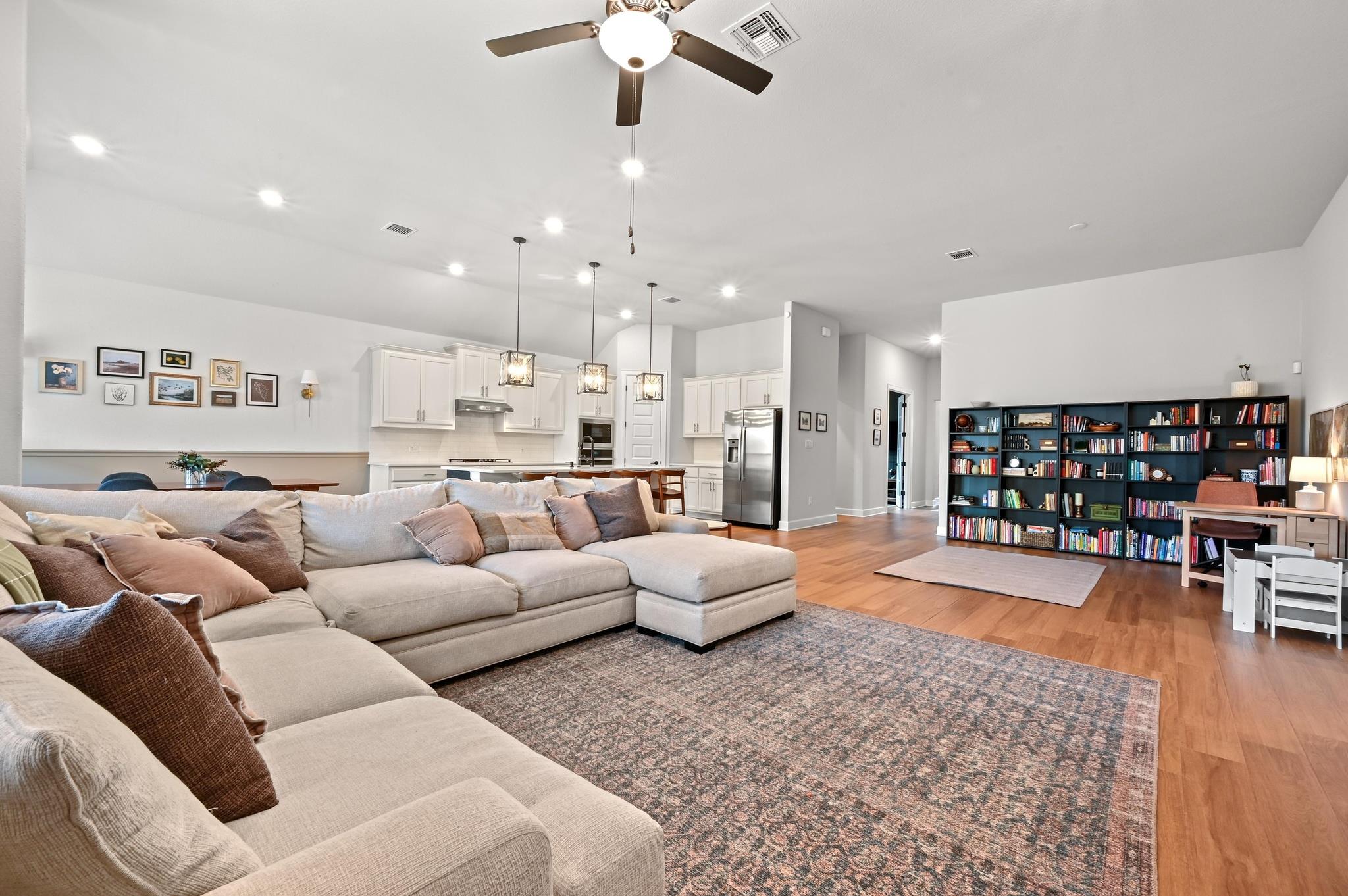 308 Allegheny Way, Kyle, TX 78640