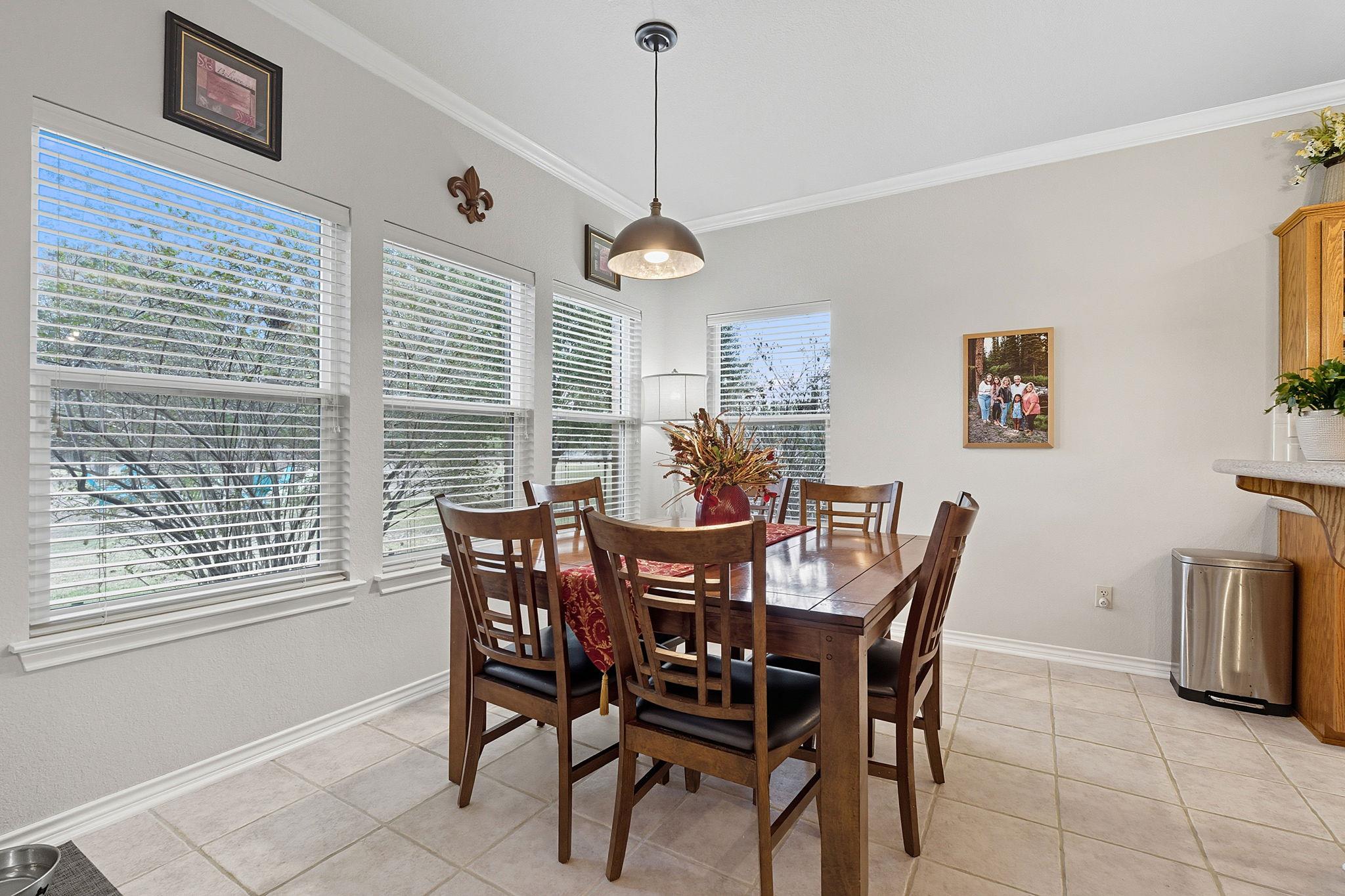 1206 Long Mdw, Salado, TX 76571