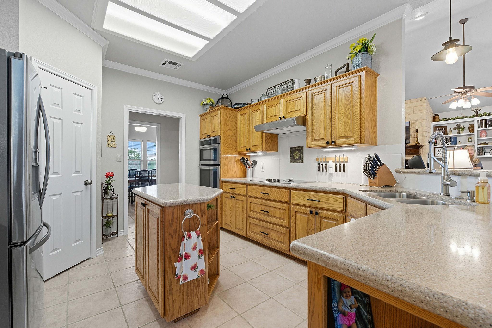 1206 Long Mdw, Salado, TX 76571