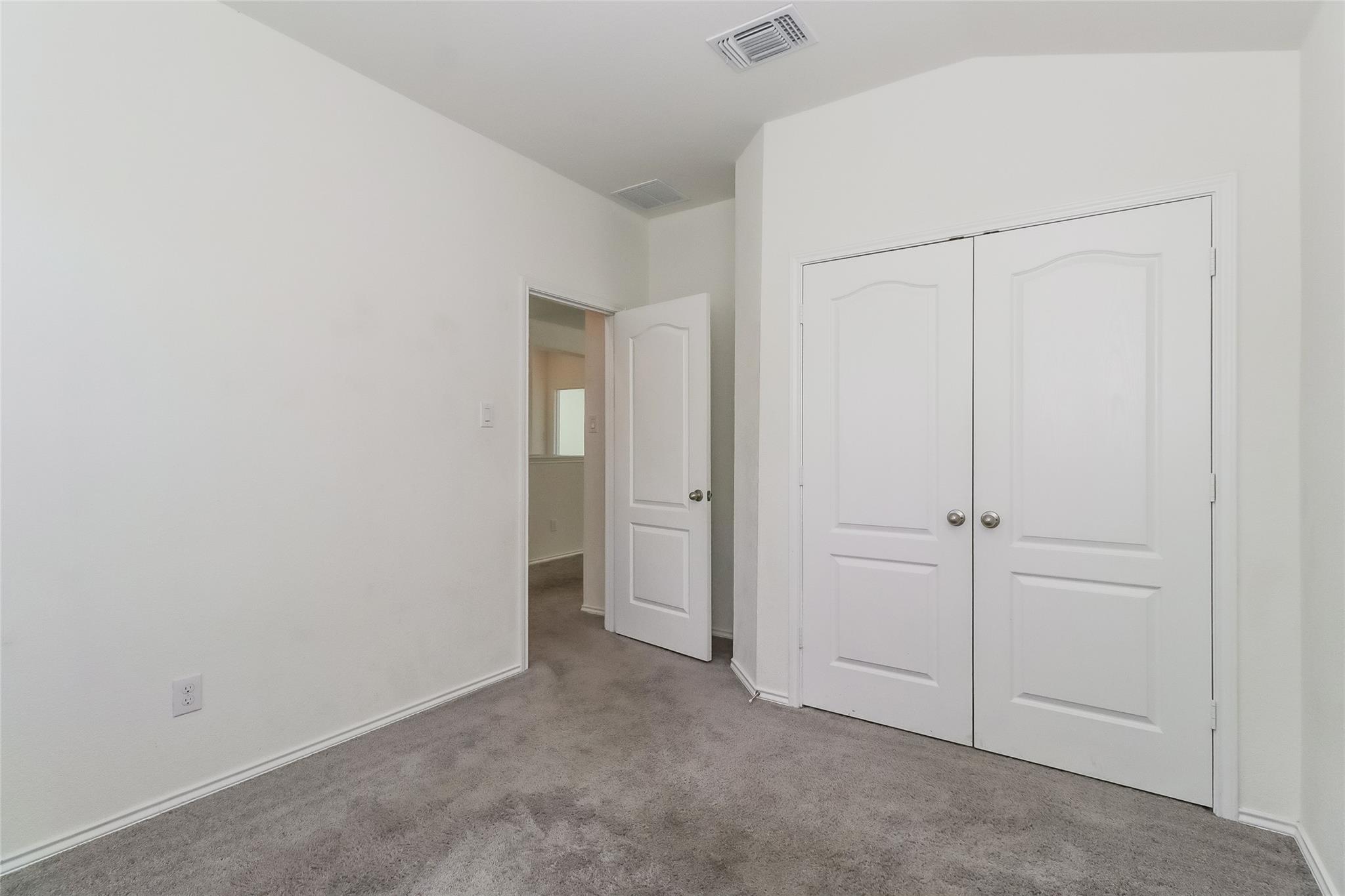 1621 Stinnett Dr, Leander, TX 78641