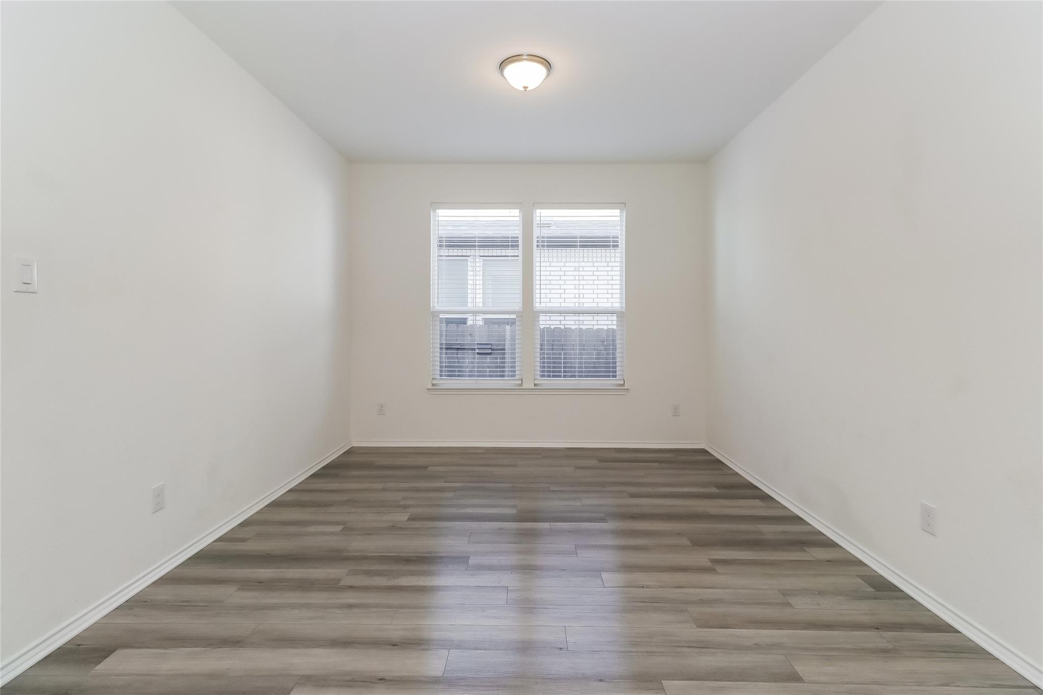 1621 Stinnett Dr, Leander, TX 78641