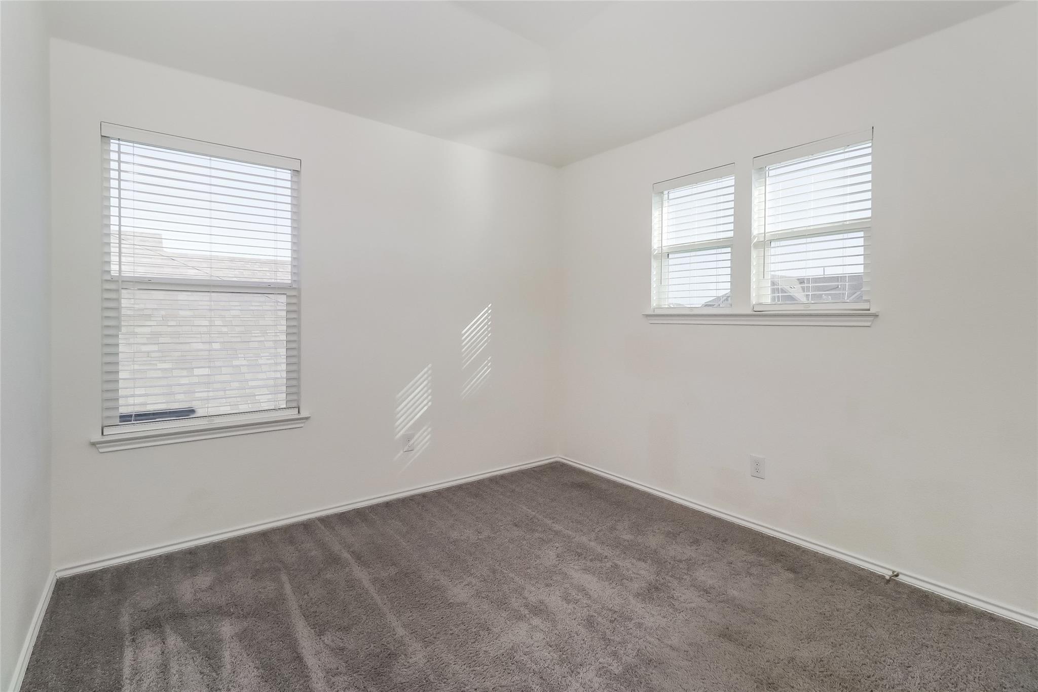 1621 Stinnett Dr, Leander, TX 78641