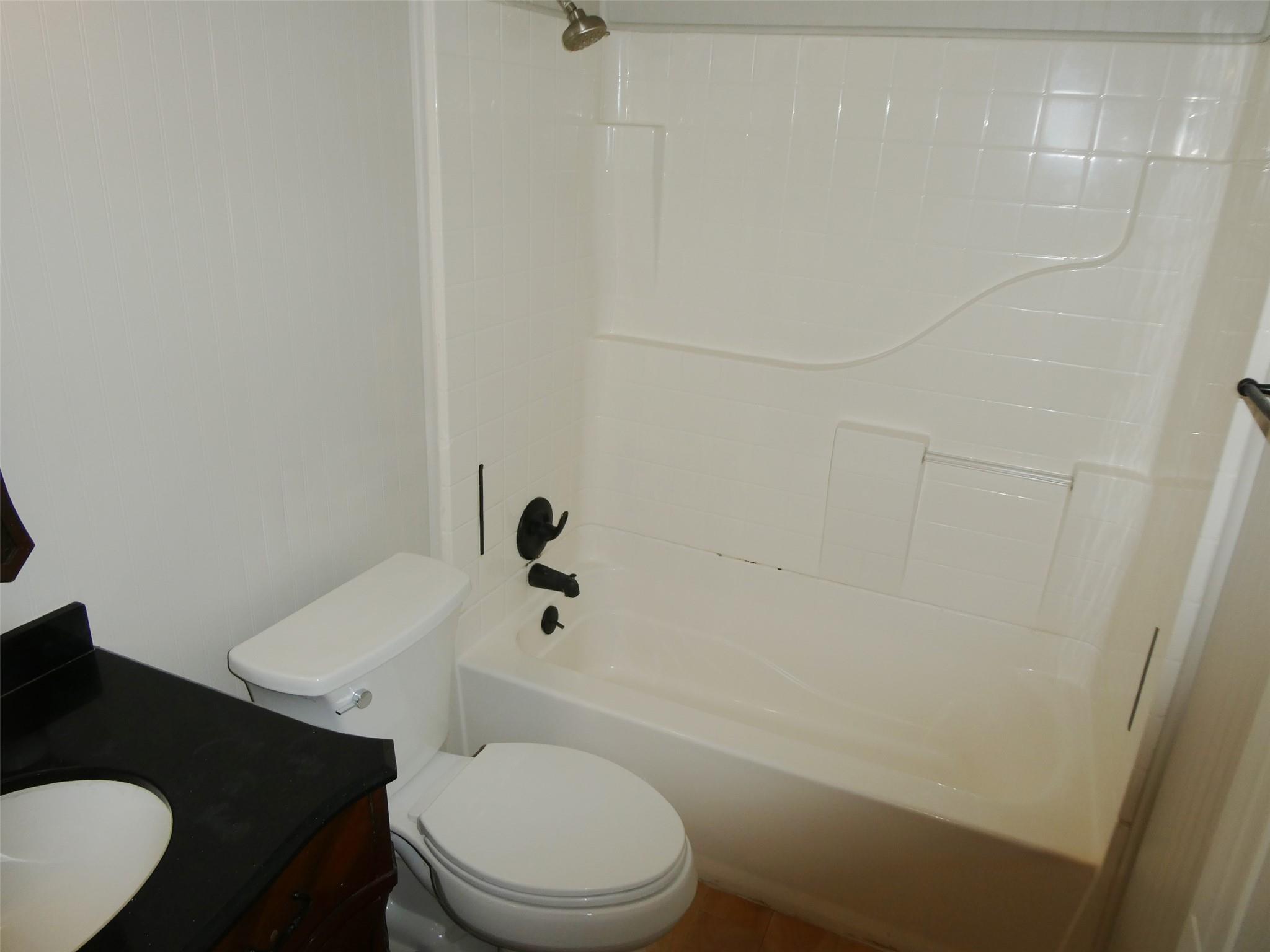 6718 SILVERMINE Dr # 103, Austin, TX 78736