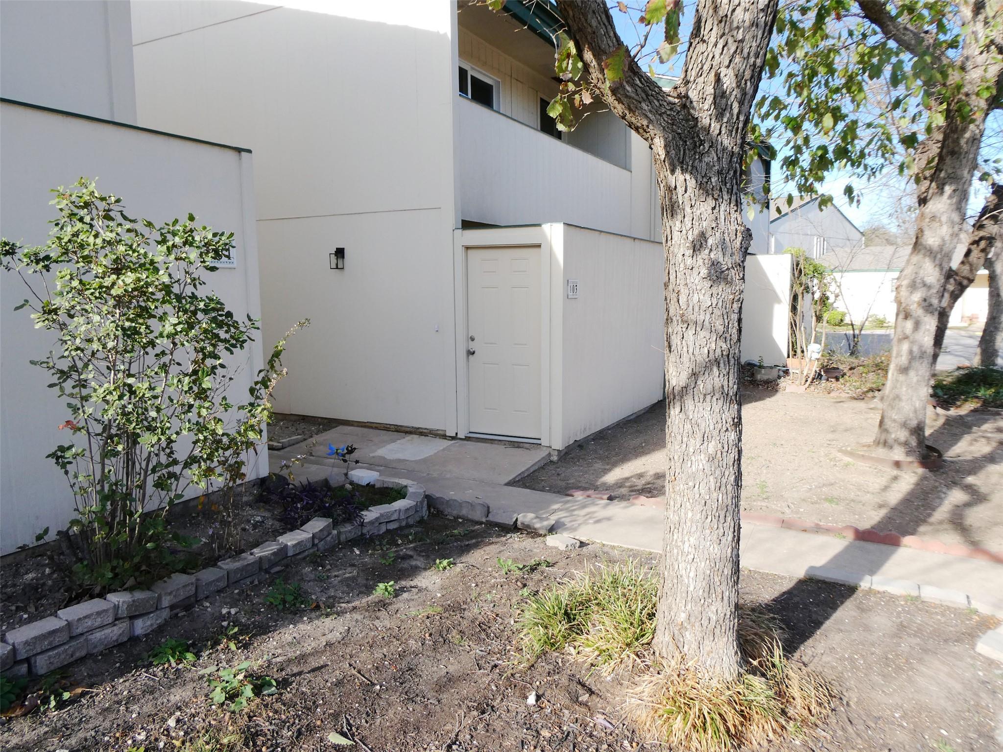 6718 SILVERMINE Dr # 103, Austin, TX 78736