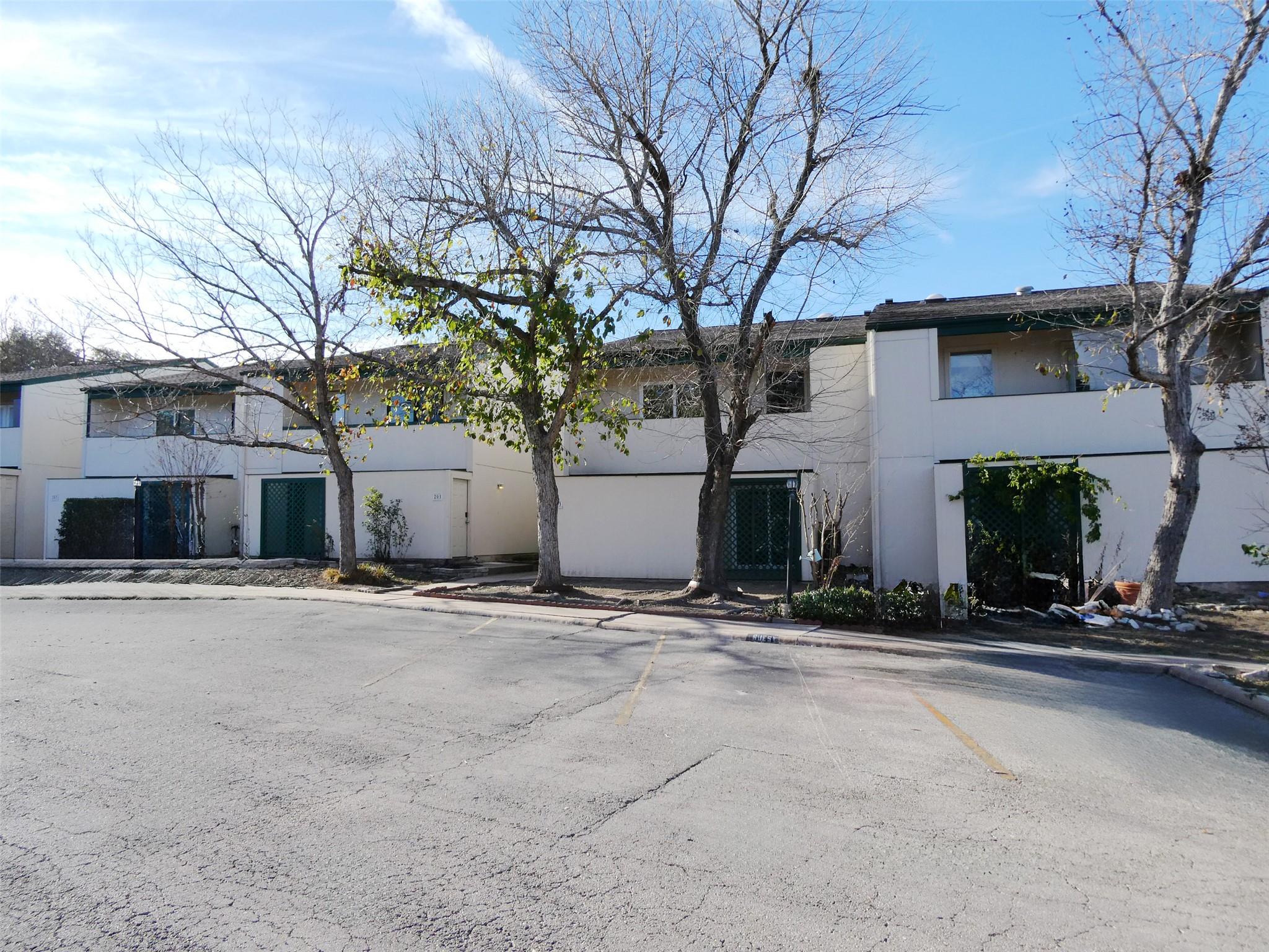 6718 SILVERMINE Dr # 103, Austin, TX 78736