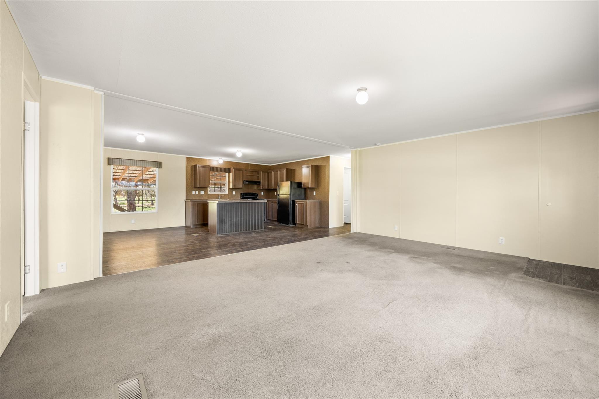 103 Spring View Dr, Johnson City, TX 78636