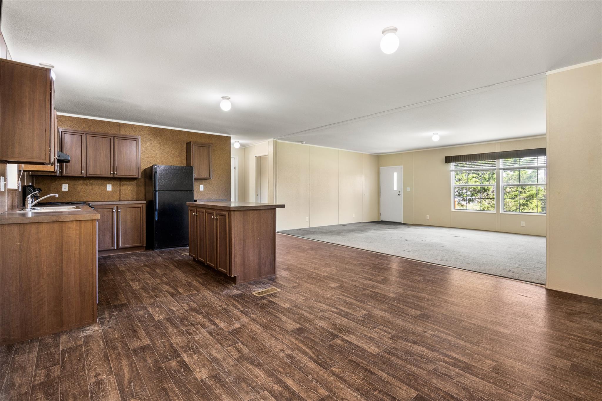 103 Spring View Dr, Johnson City, TX 78636