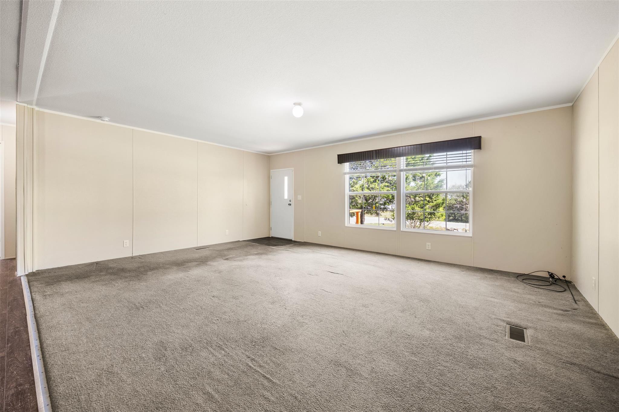 103 Spring View Dr, Johnson City, TX 78636