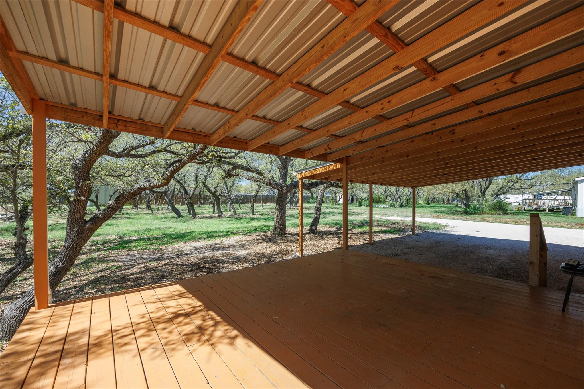 103 Spring View Dr, Johnson City, TX 78636