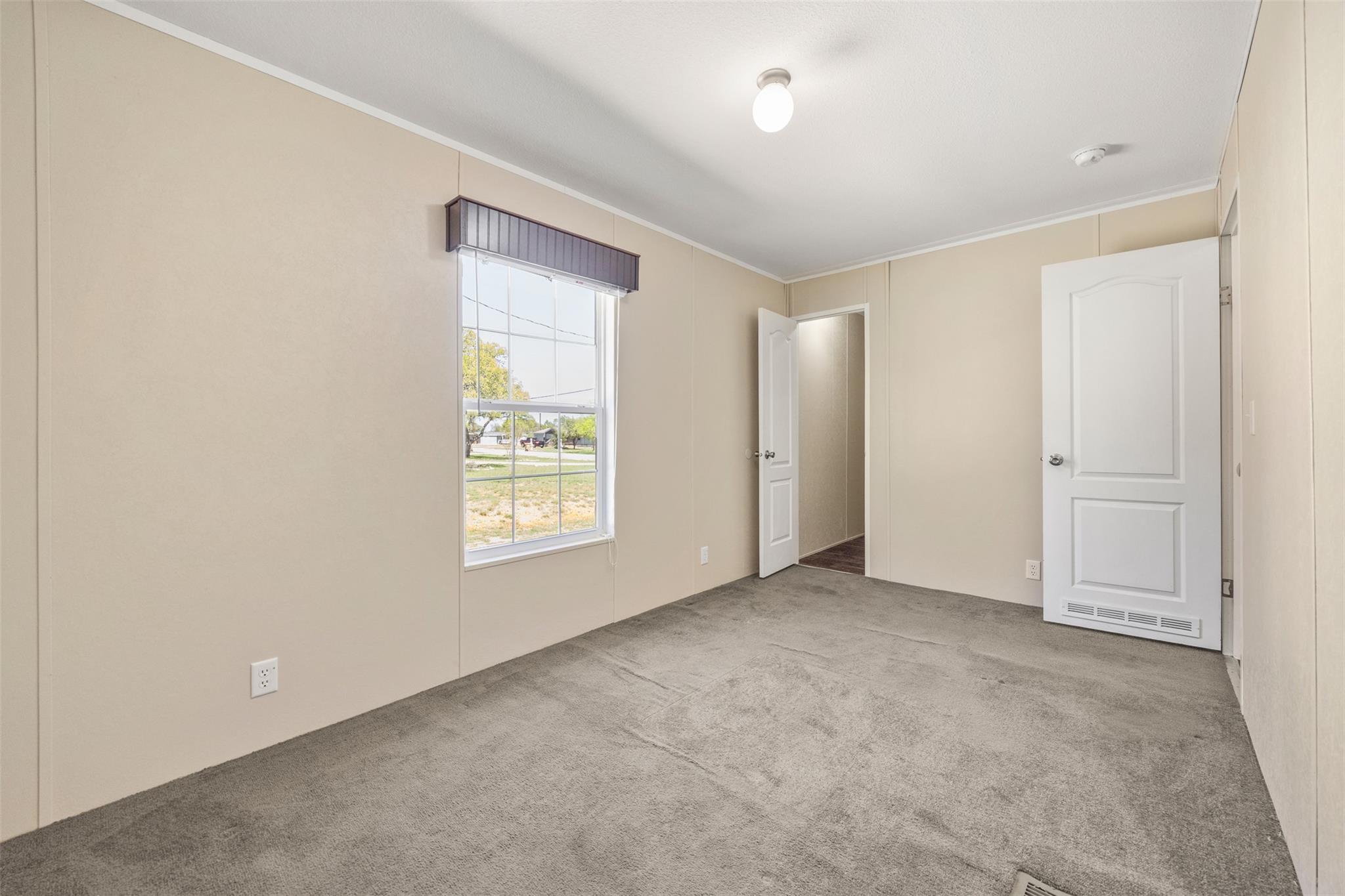 103 Spring View Dr, Johnson City, TX 78636