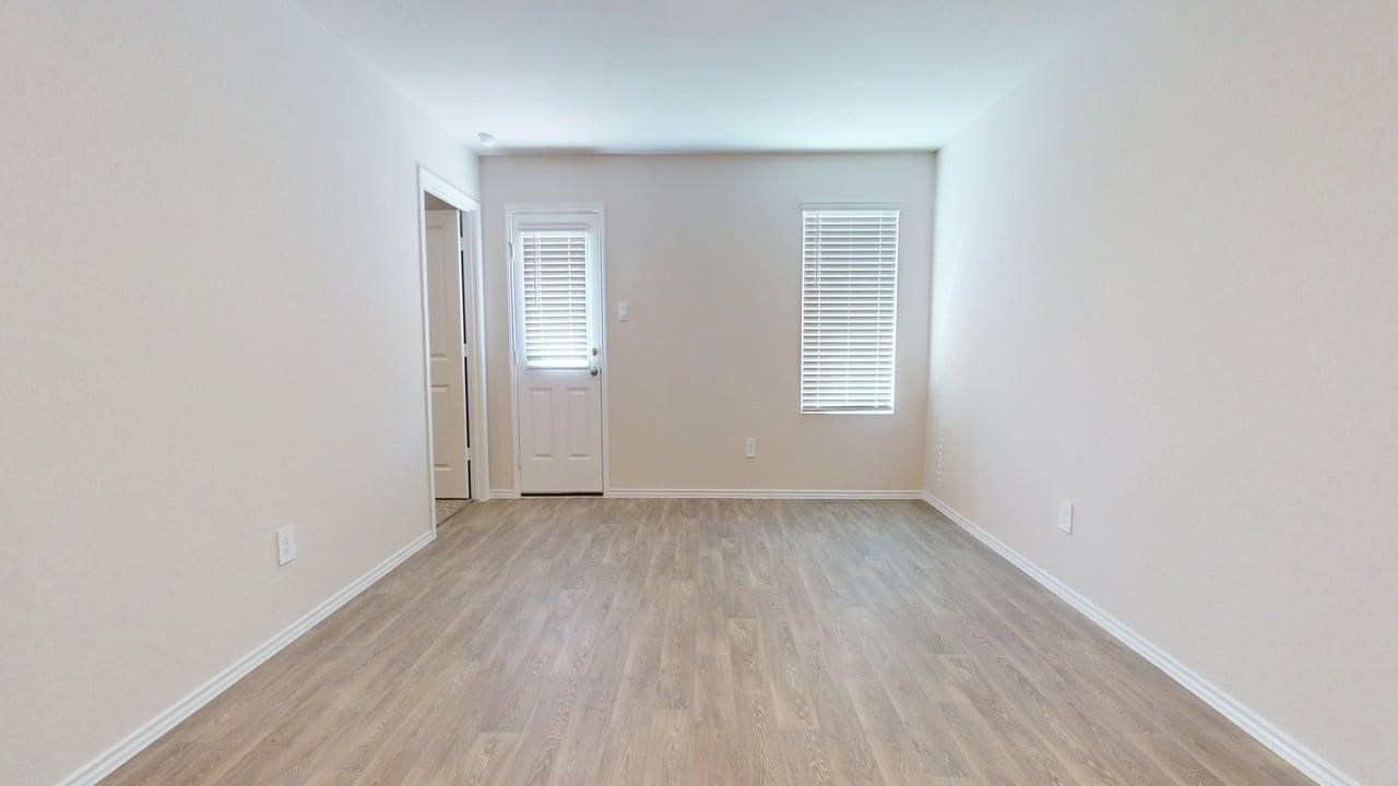 914 Indian Way, Seguin, TX 78155