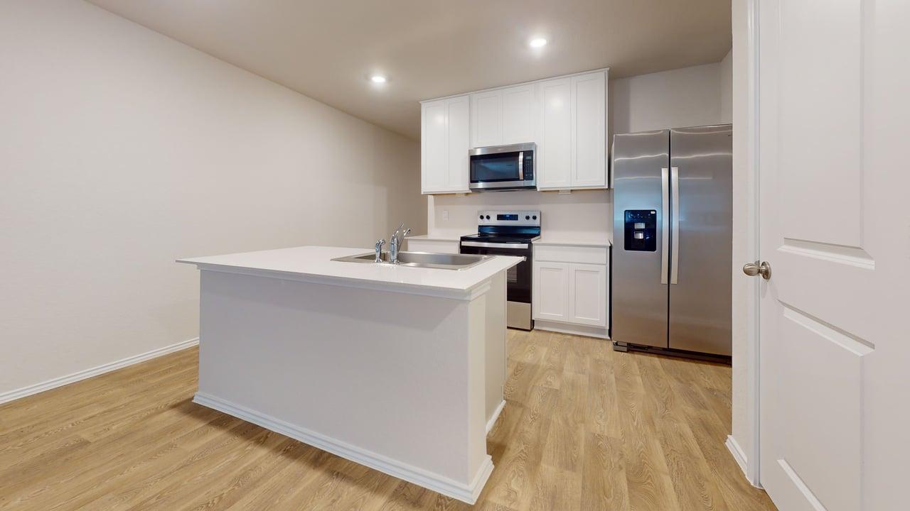 914 Indian Way, Seguin, TX 78155