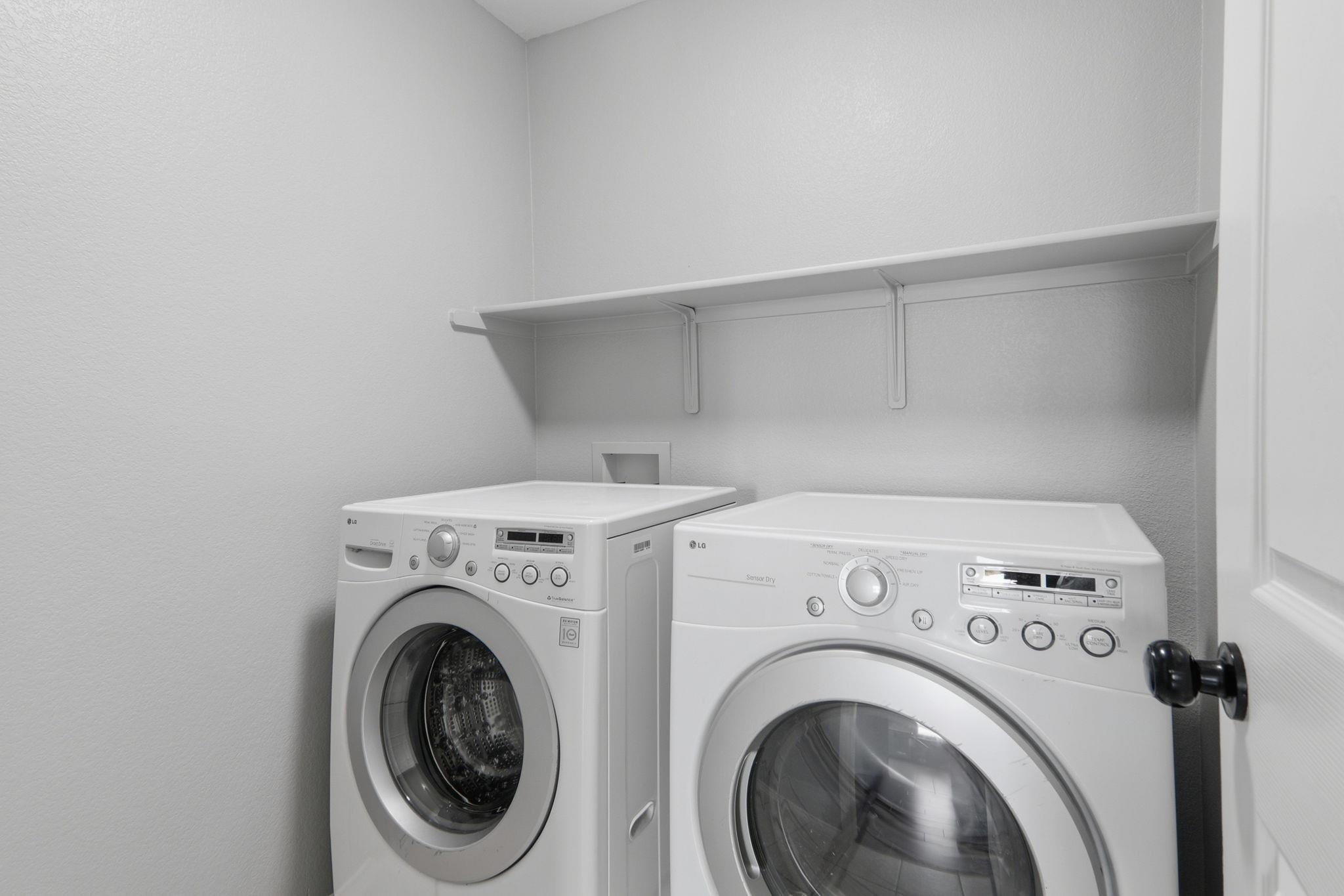 905 Lee Dr, Leander, TX 78641