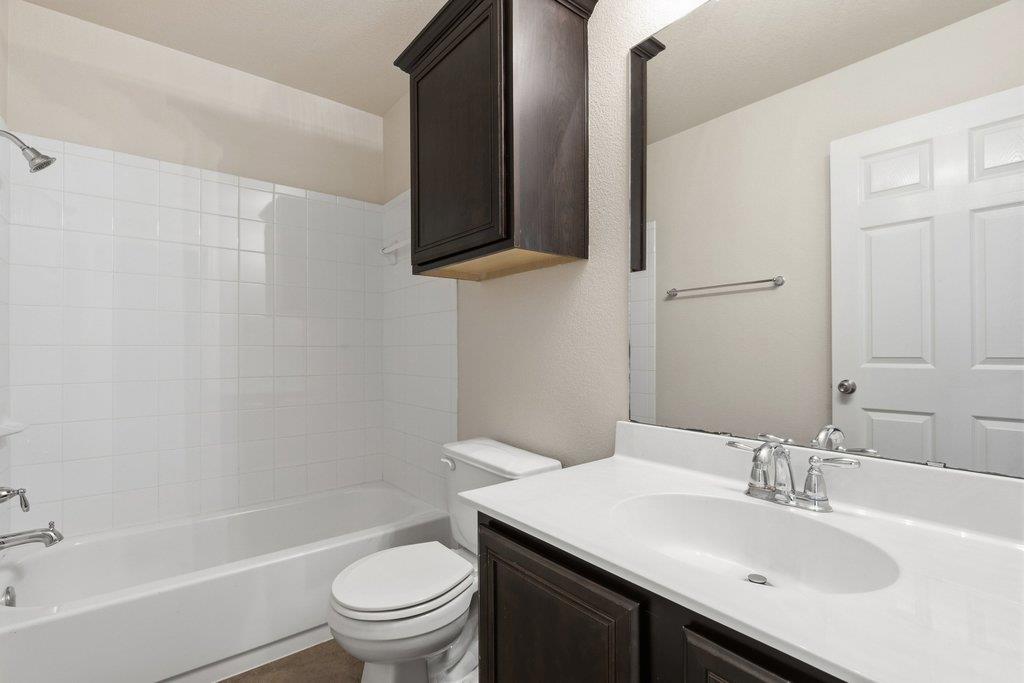 1601 Waxberry Ln, Austin, TX 78748