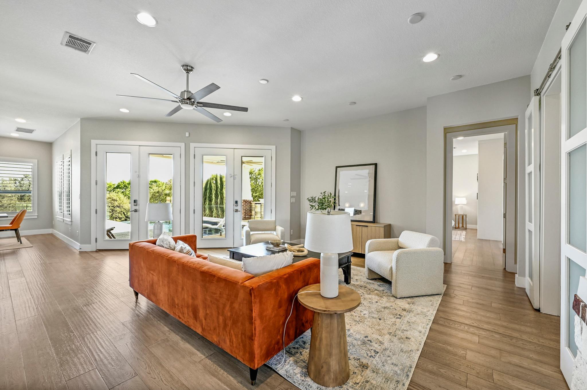 105 Willow Hill Dr, Georgetown, TX 78633