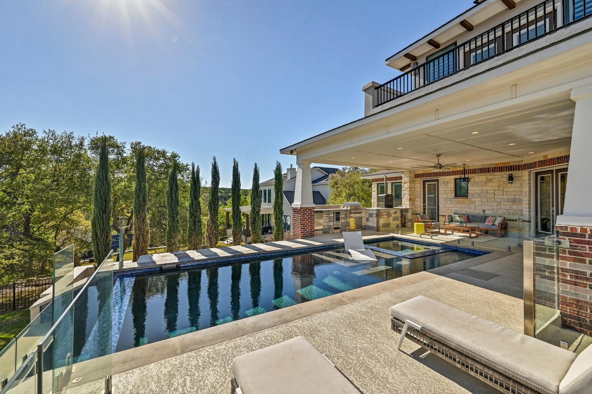 105 Willow Hill Dr, Georgetown, TX 78633