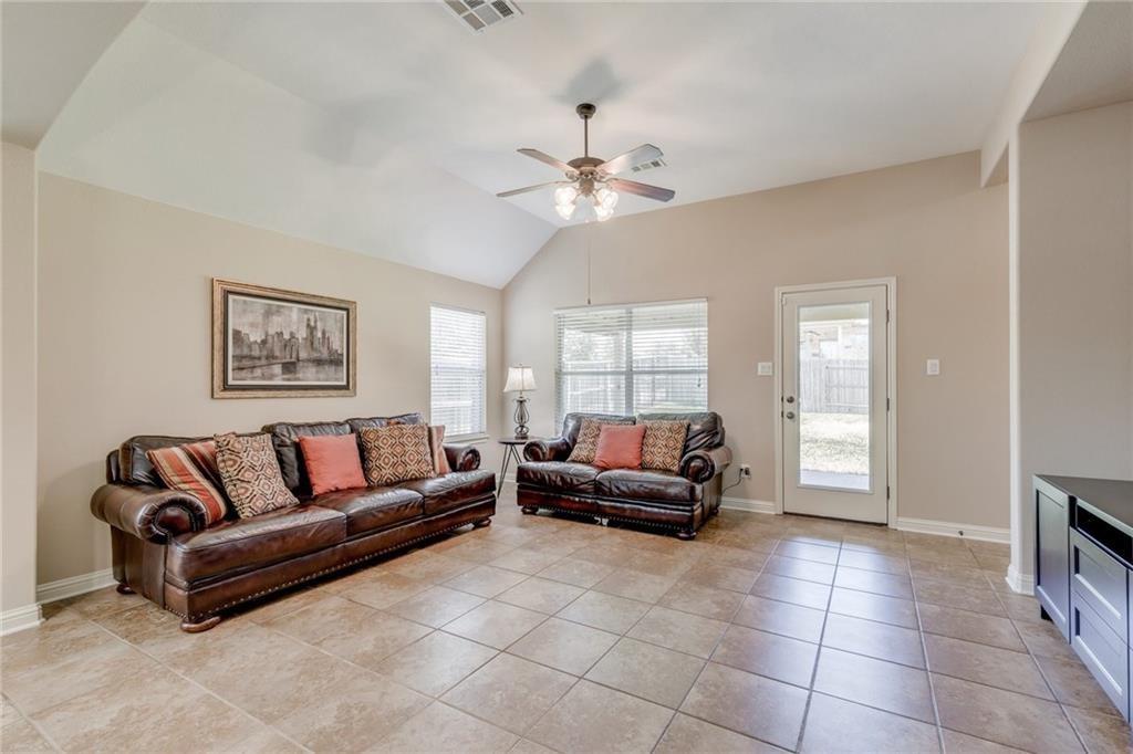 3675 Rosalina Loop, Round Rock, TX 78665