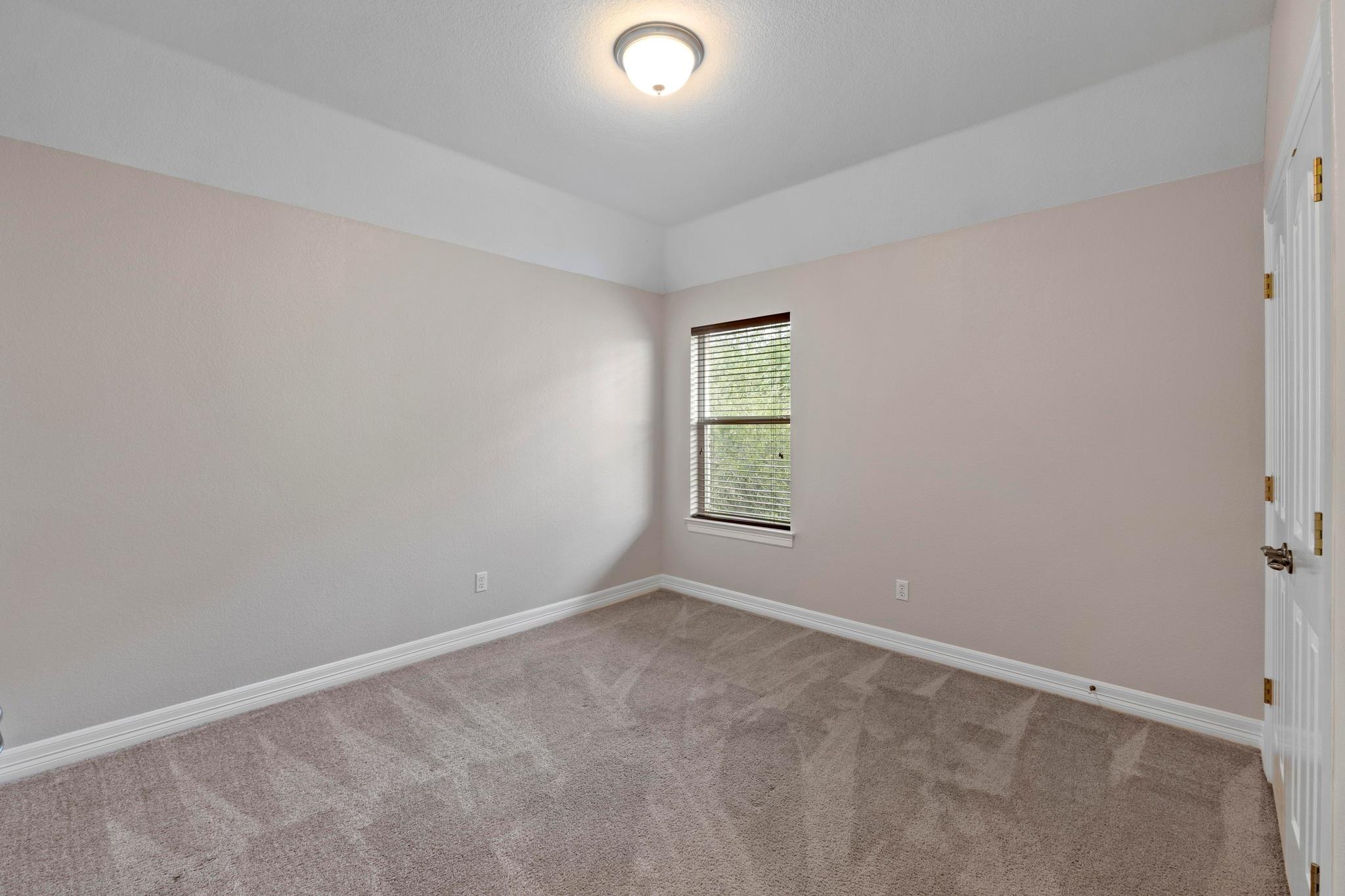 7204 Covered Bridge Dr, Austin, TX 78736