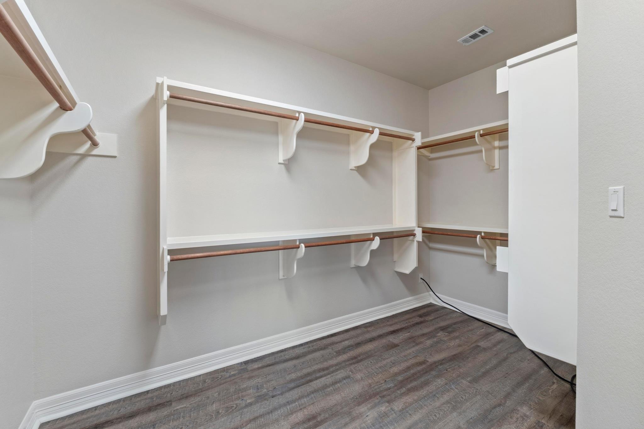 7204 Covered Bridge Dr, Austin, TX 78736