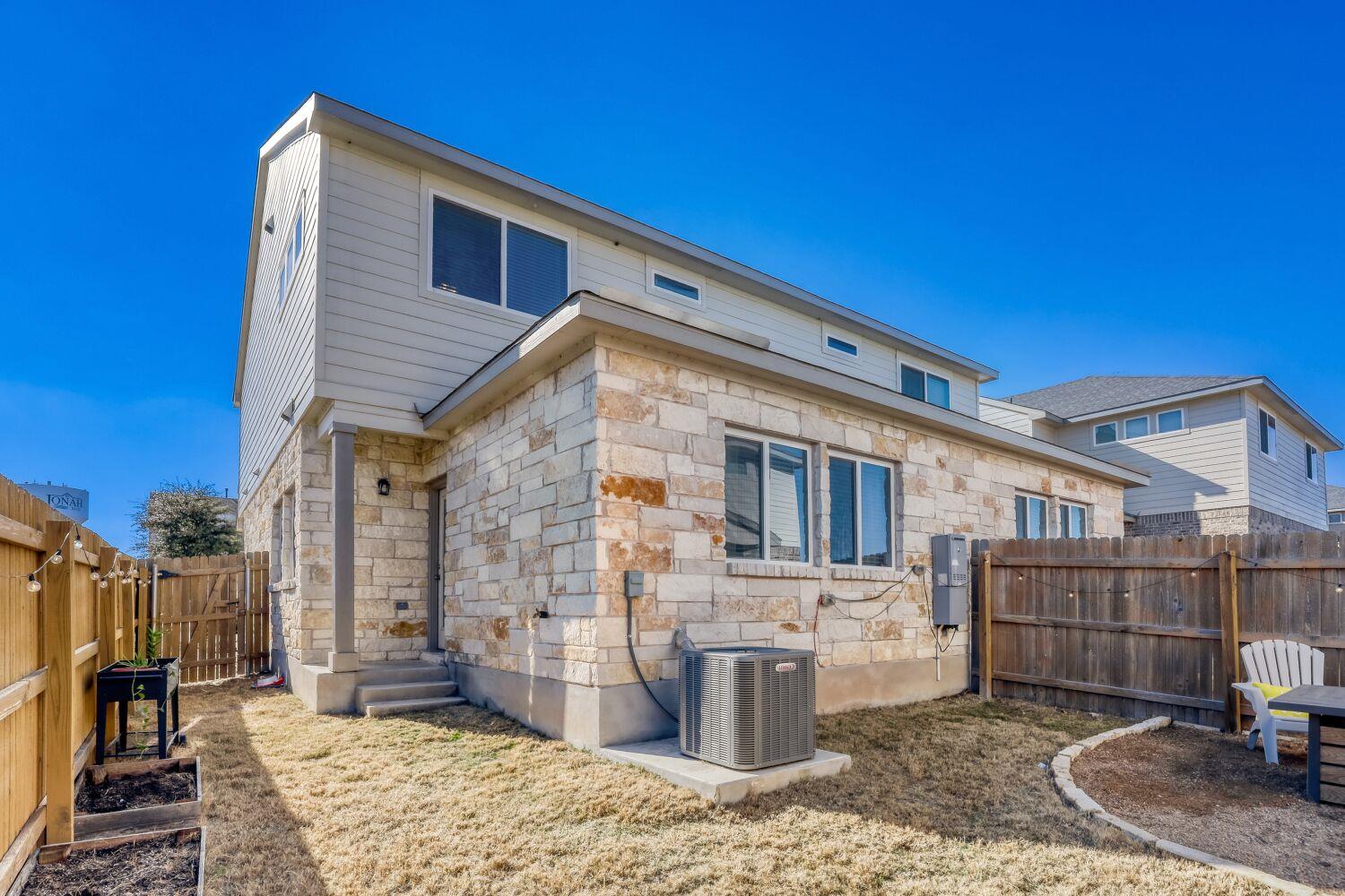 345 Alamar Knot Way, Georgetown, TX 78626