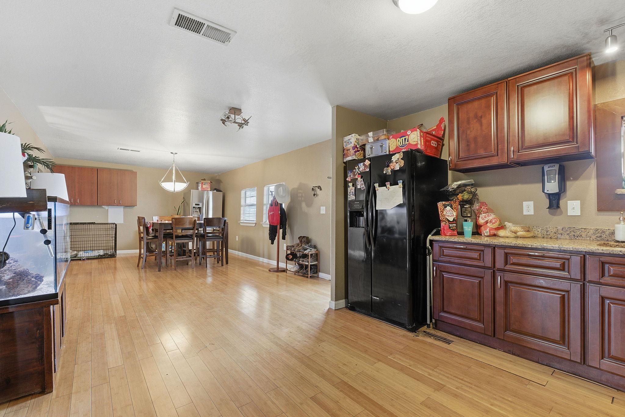 271 Crossroads Dr, Dale, TX 78616