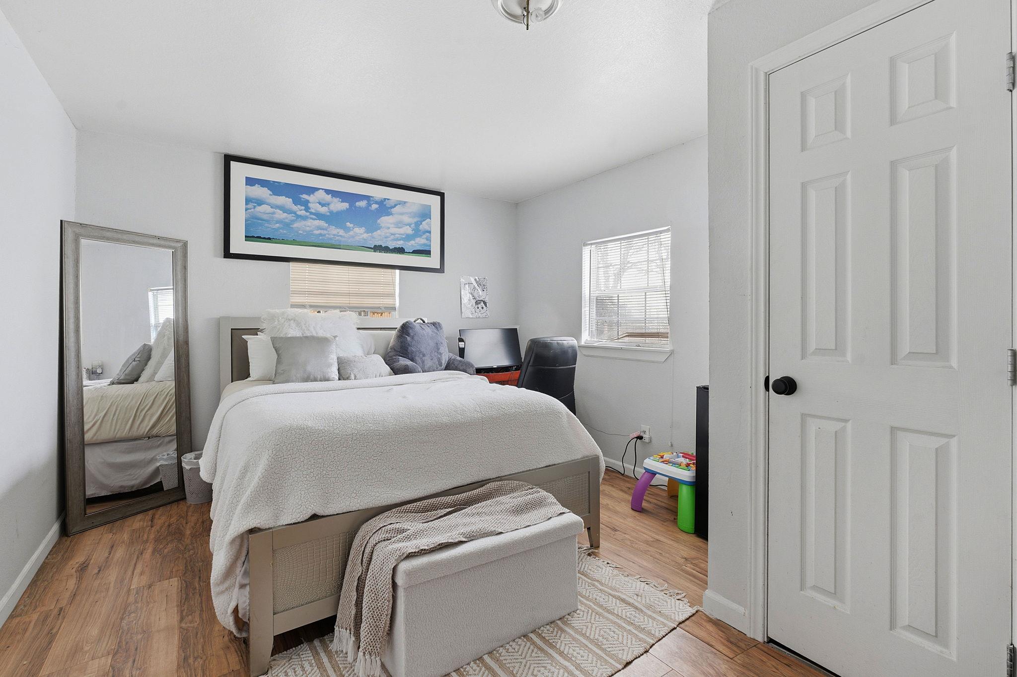 271 Crossroads Dr, Dale, TX 78616