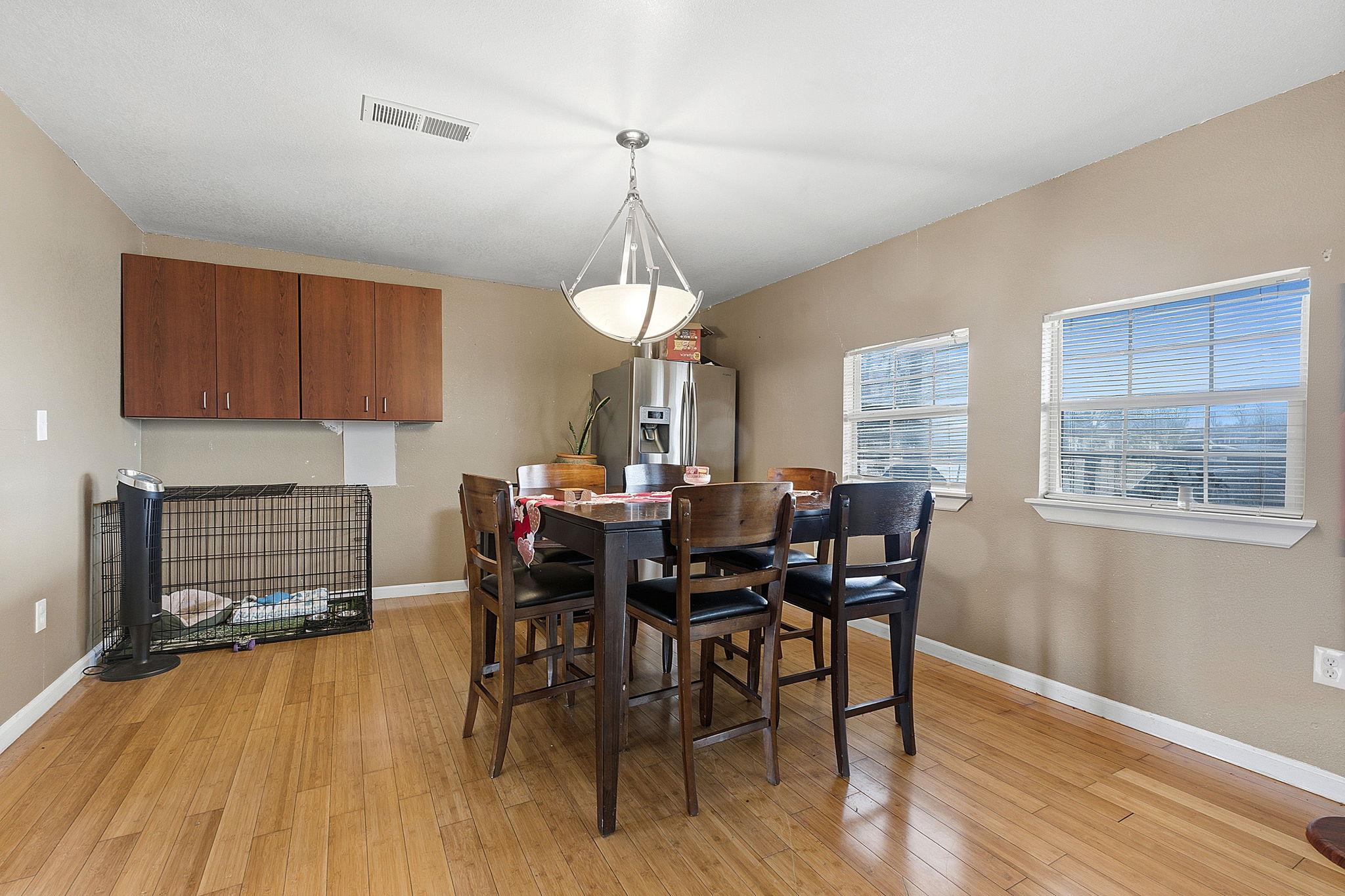 271 Crossroads Dr, Dale, TX 78616