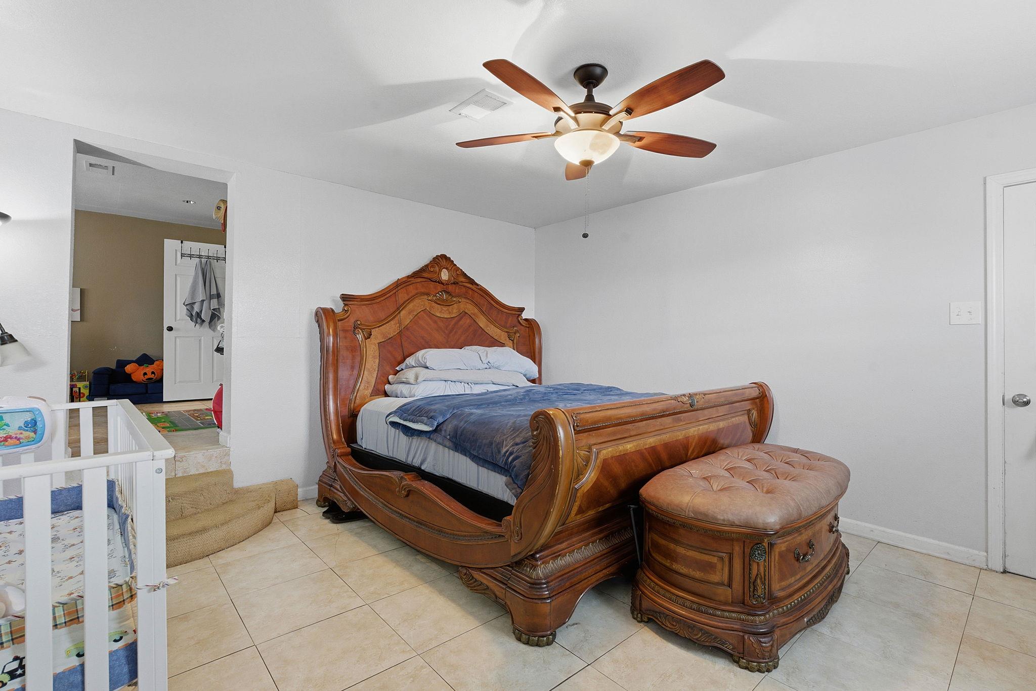 271 Crossroads Dr, Dale, TX 78616