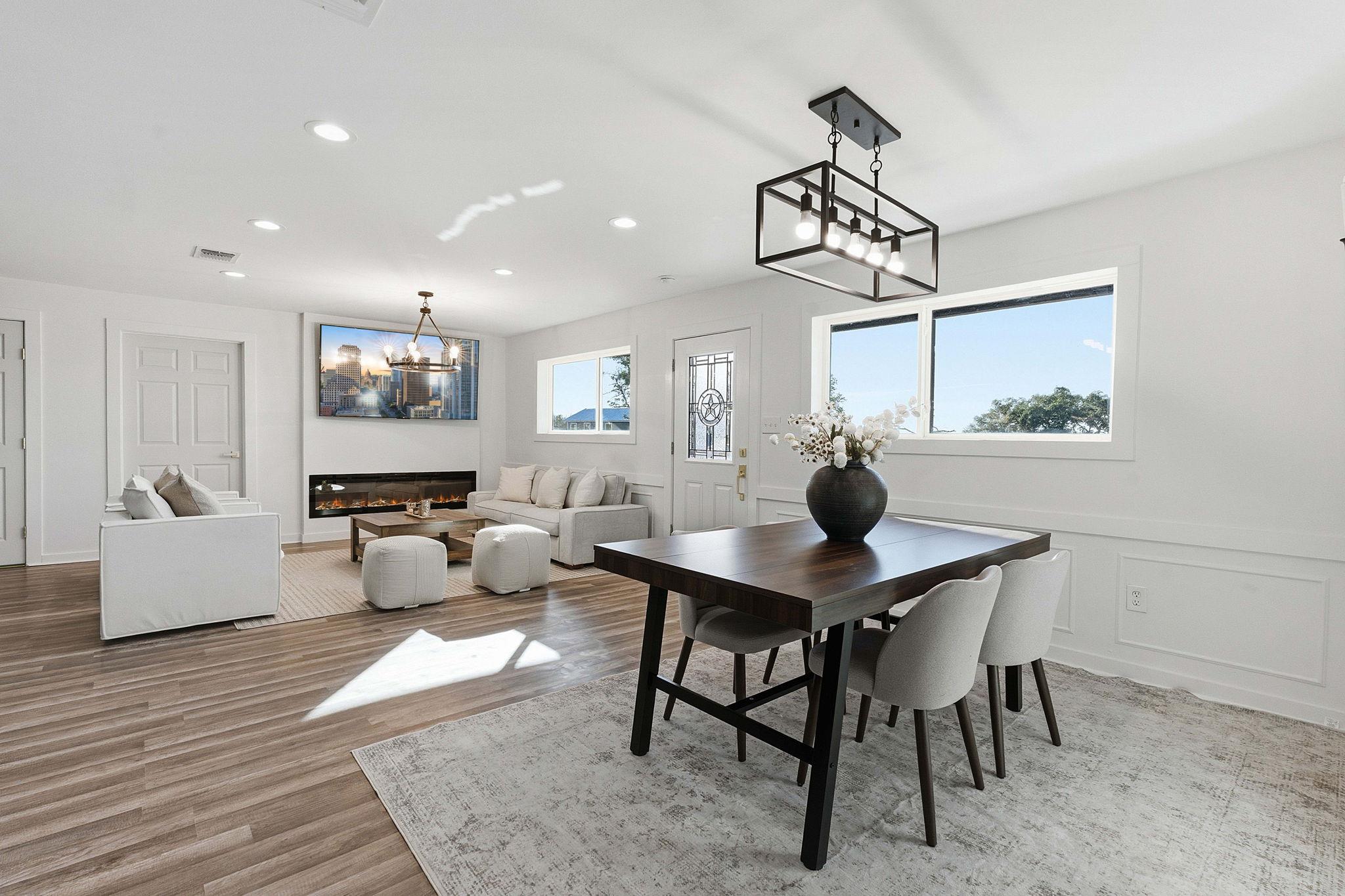 105 Willow Dr, Flatonia, TX 78941