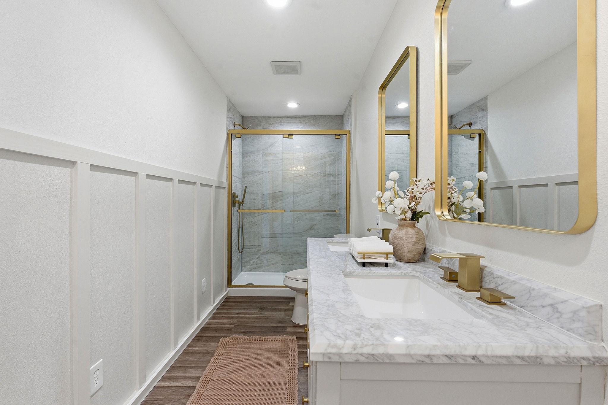 105 Willow Dr, Flatonia, TX 78941