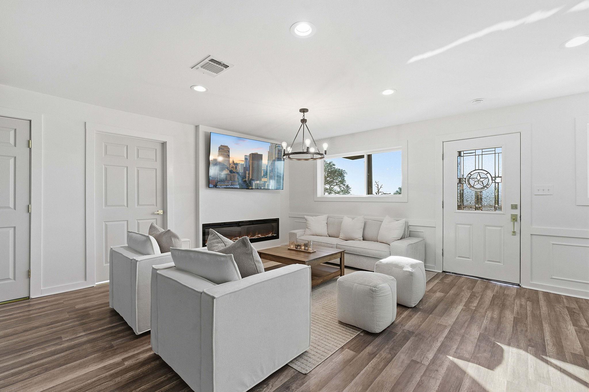 105 Willow Dr, Flatonia, TX 78941