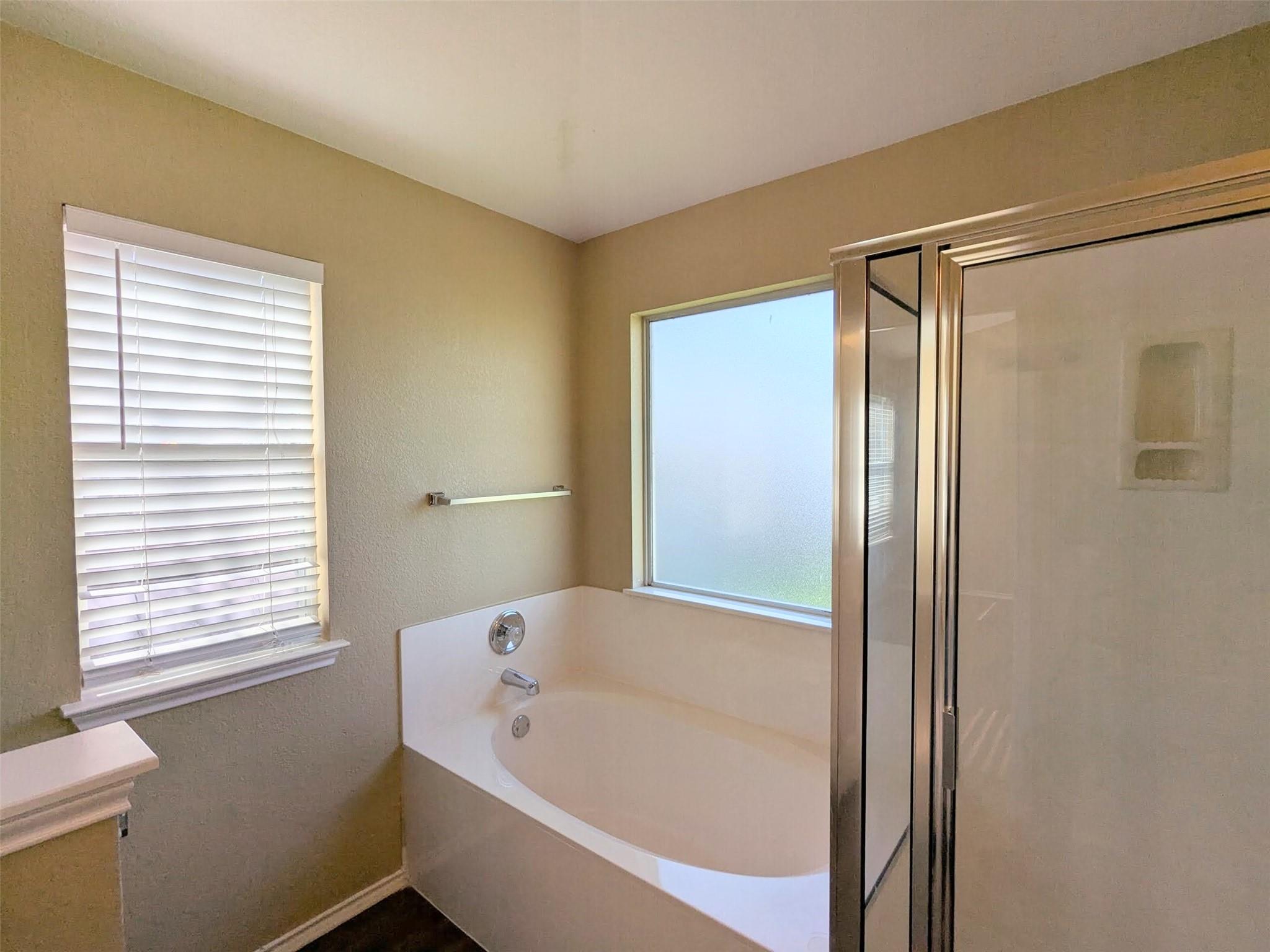 1115 Remington Dr, Leander, TX 78641