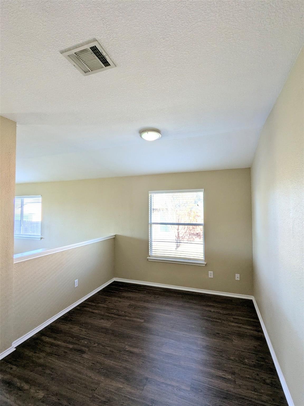 1115 Remington Dr, Leander, TX 78641