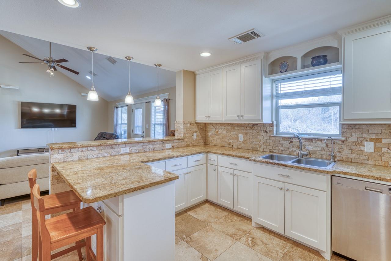 109 Pecan Orchard Ln, Marble Falls, TX 78654