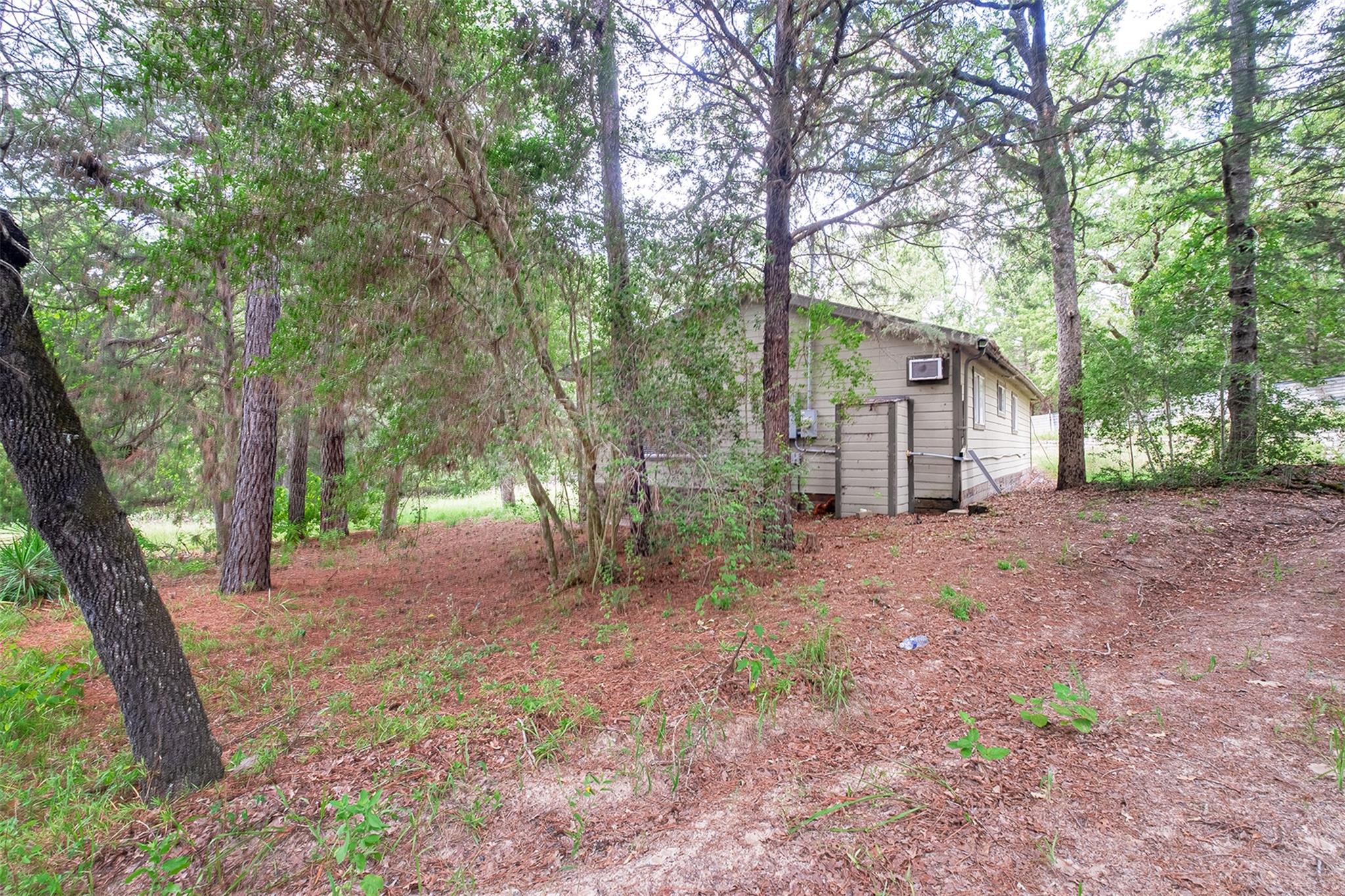 143 Old Piney Trl # B, Paige, TX 78659
