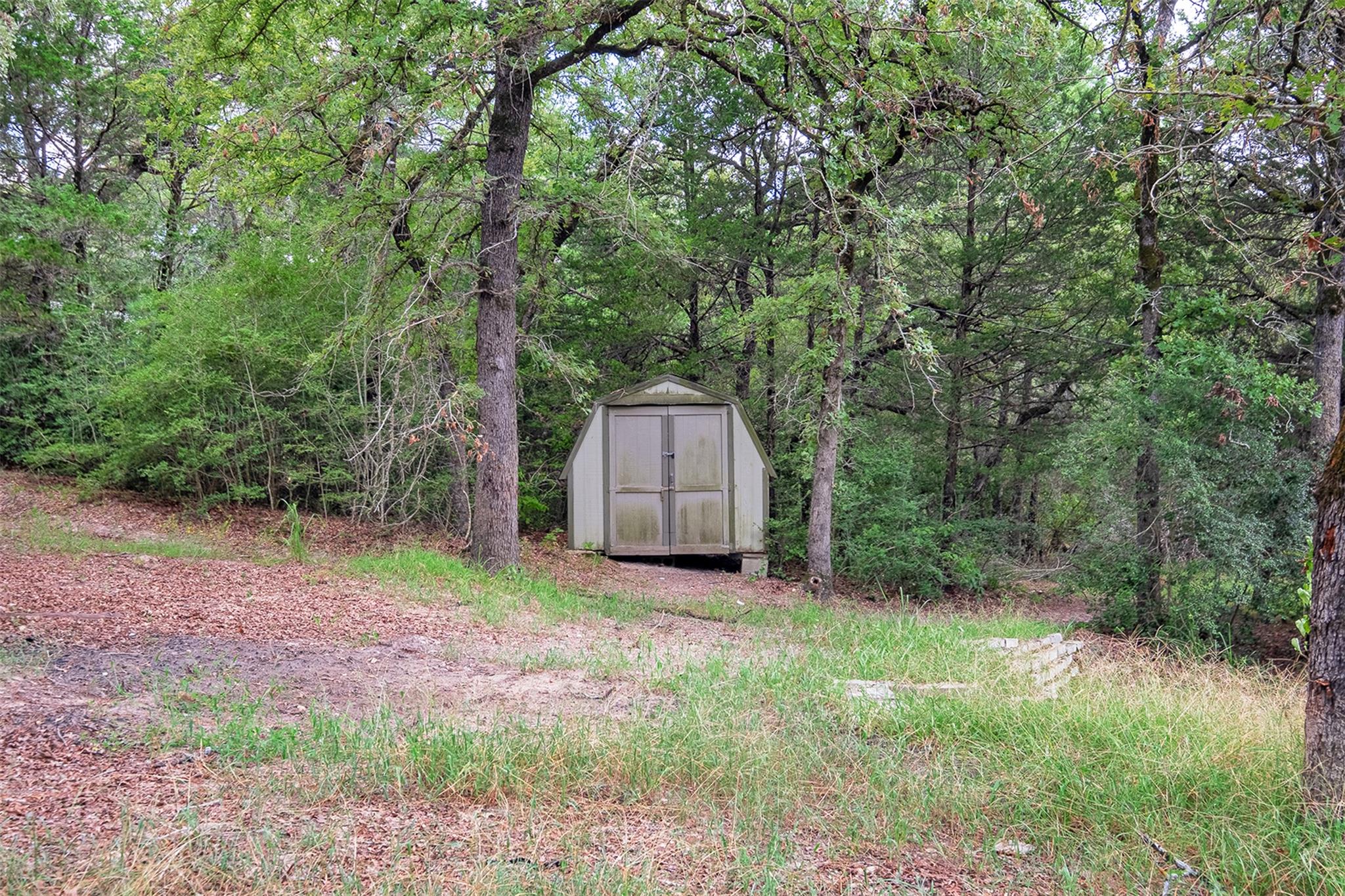 143 Old Piney Trl # B, Paige, TX 78659