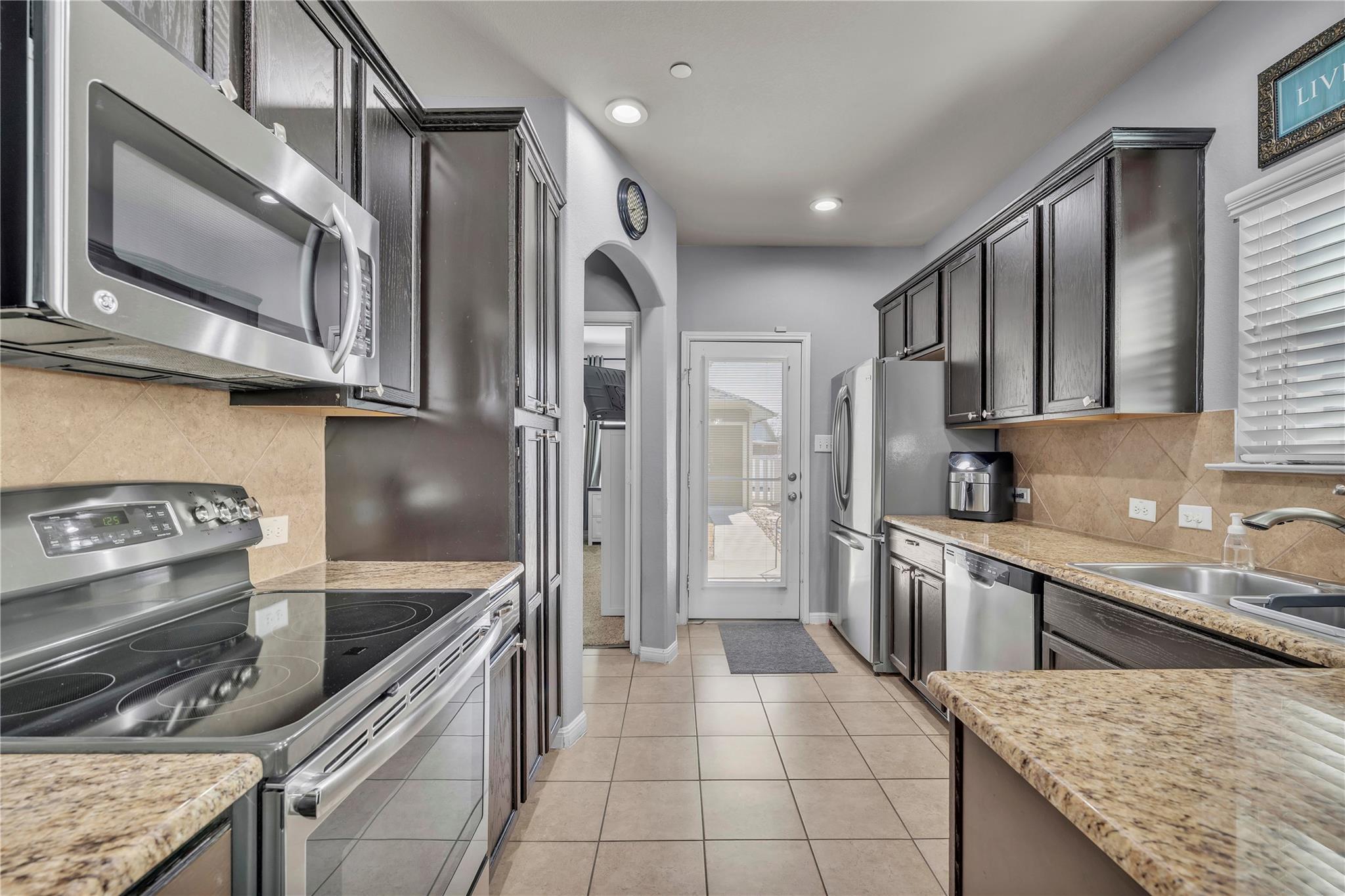 1040 Lost Pines Ln, Cedar Park, TX 78613