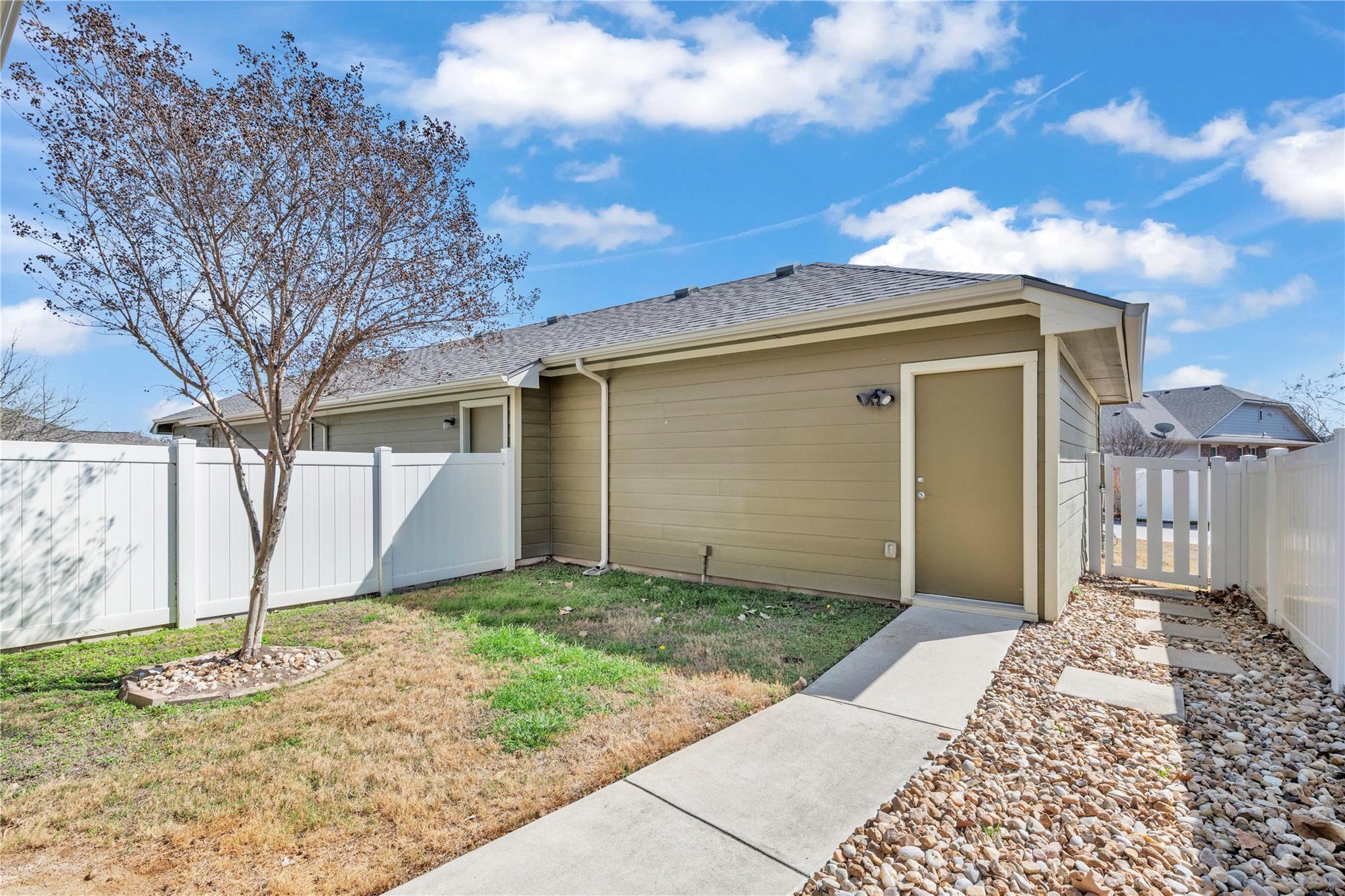 1040 Lost Pines Ln, Cedar Park, TX 78613