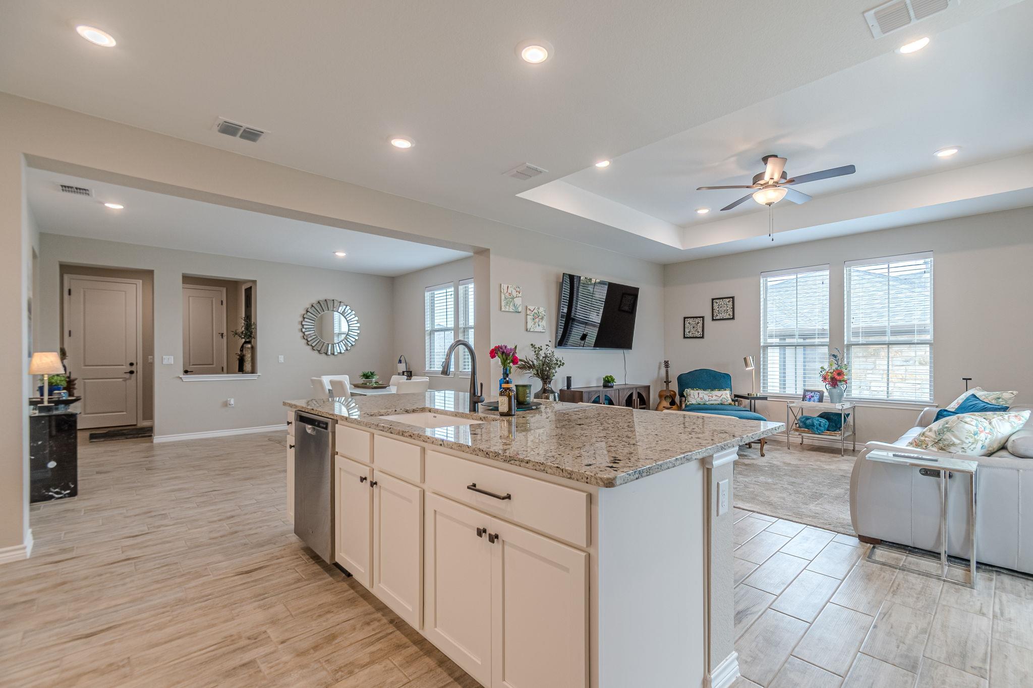 113 Mulligan Dr # 102, San Marcos, TX 78666